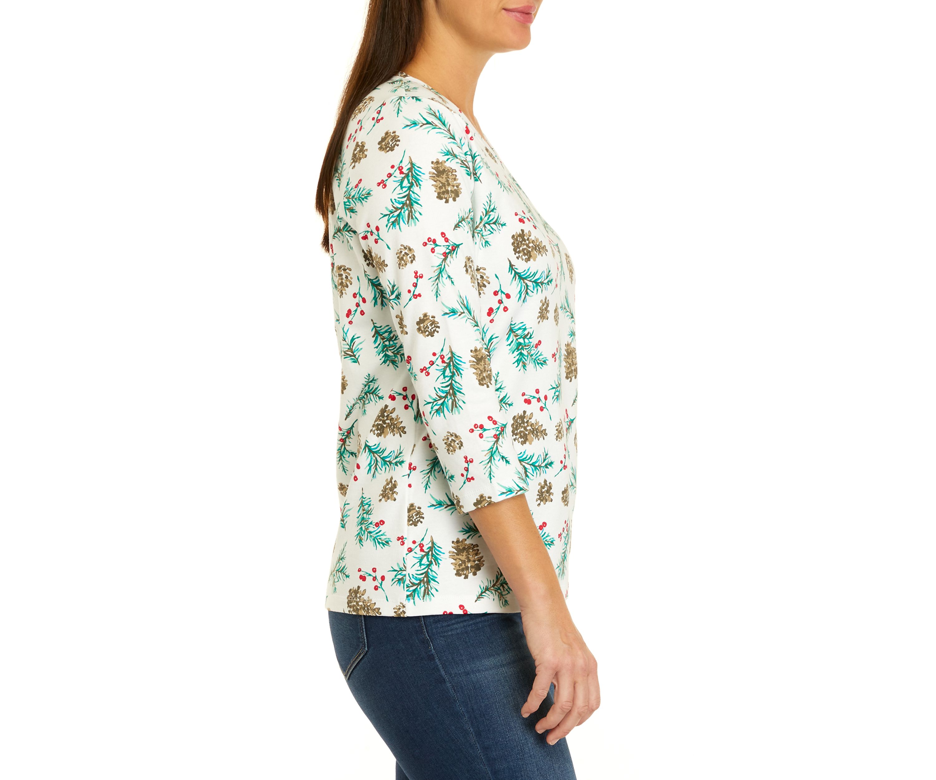Womens 3/4 Sleeve V-Neck Allover Print Top