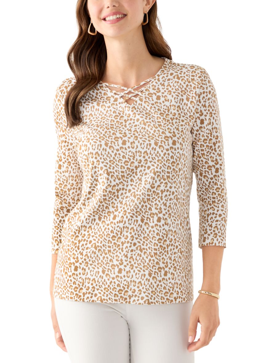 Womens 3/4 Printed Neck Detail Top