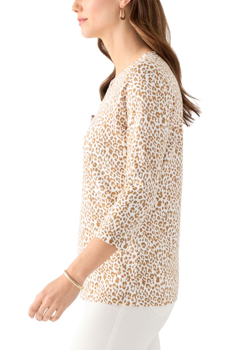 Womens 3/4 Printed Neck Detail Top