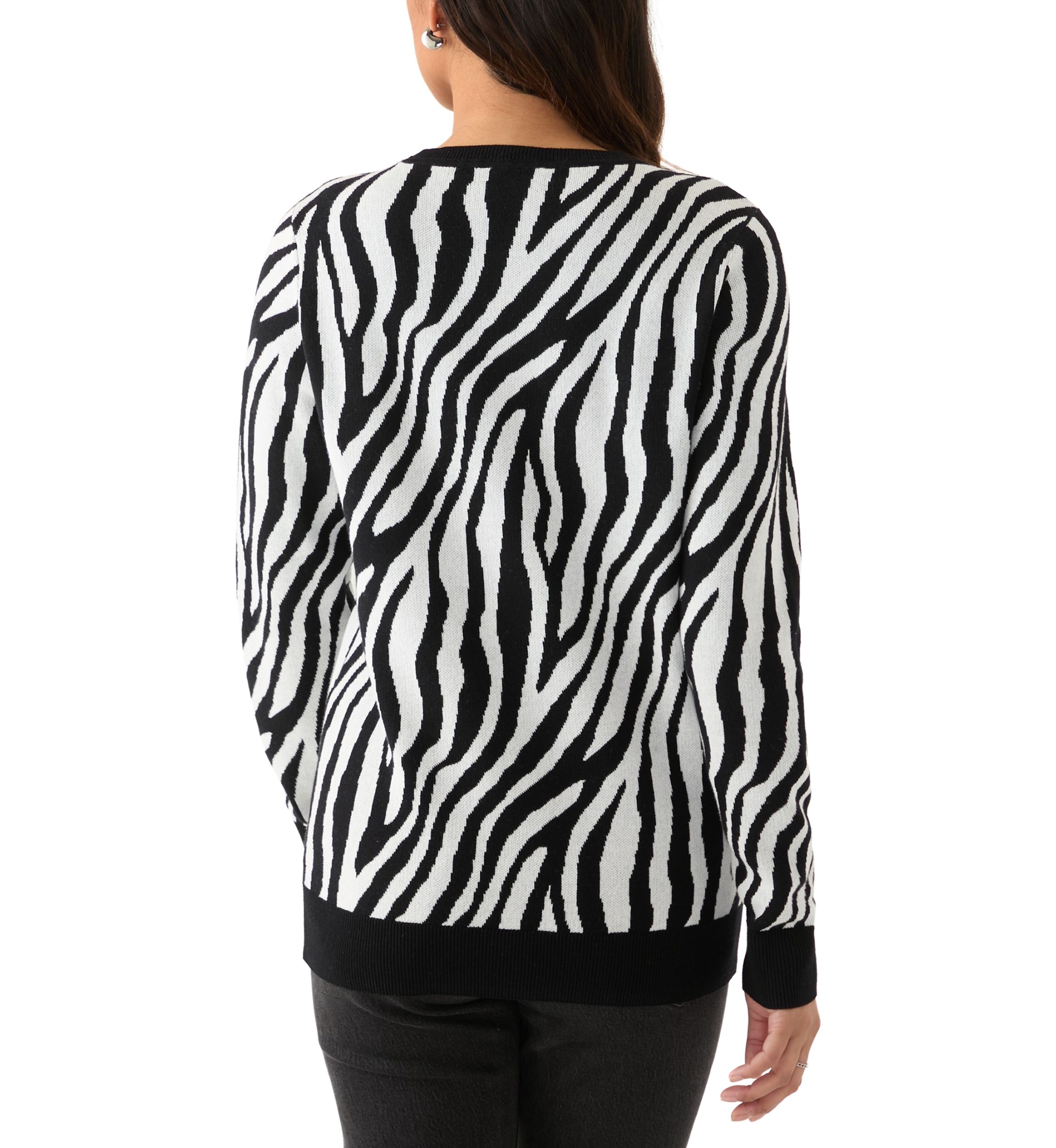 Womens Crew Neck Jacquard Knit Zebra Printed Sweater