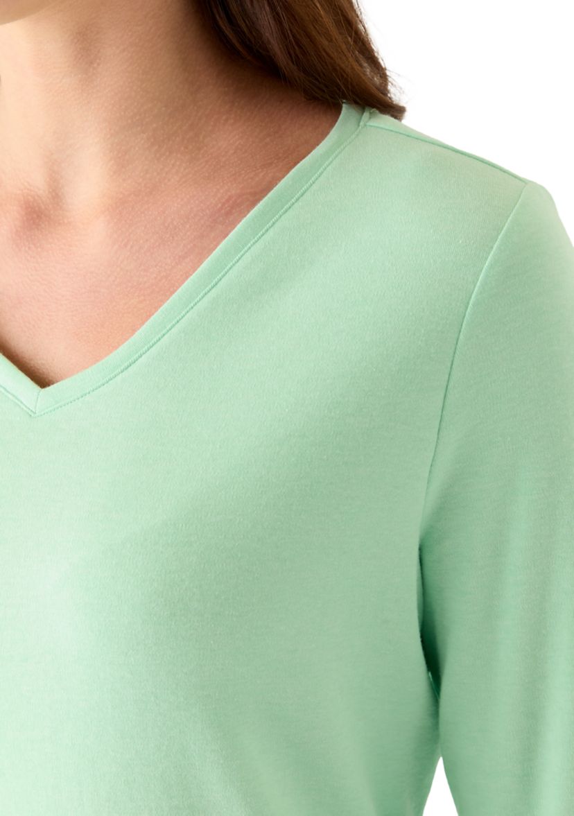 Womens Three-Quarter Sleeve V-Neck Heather Top