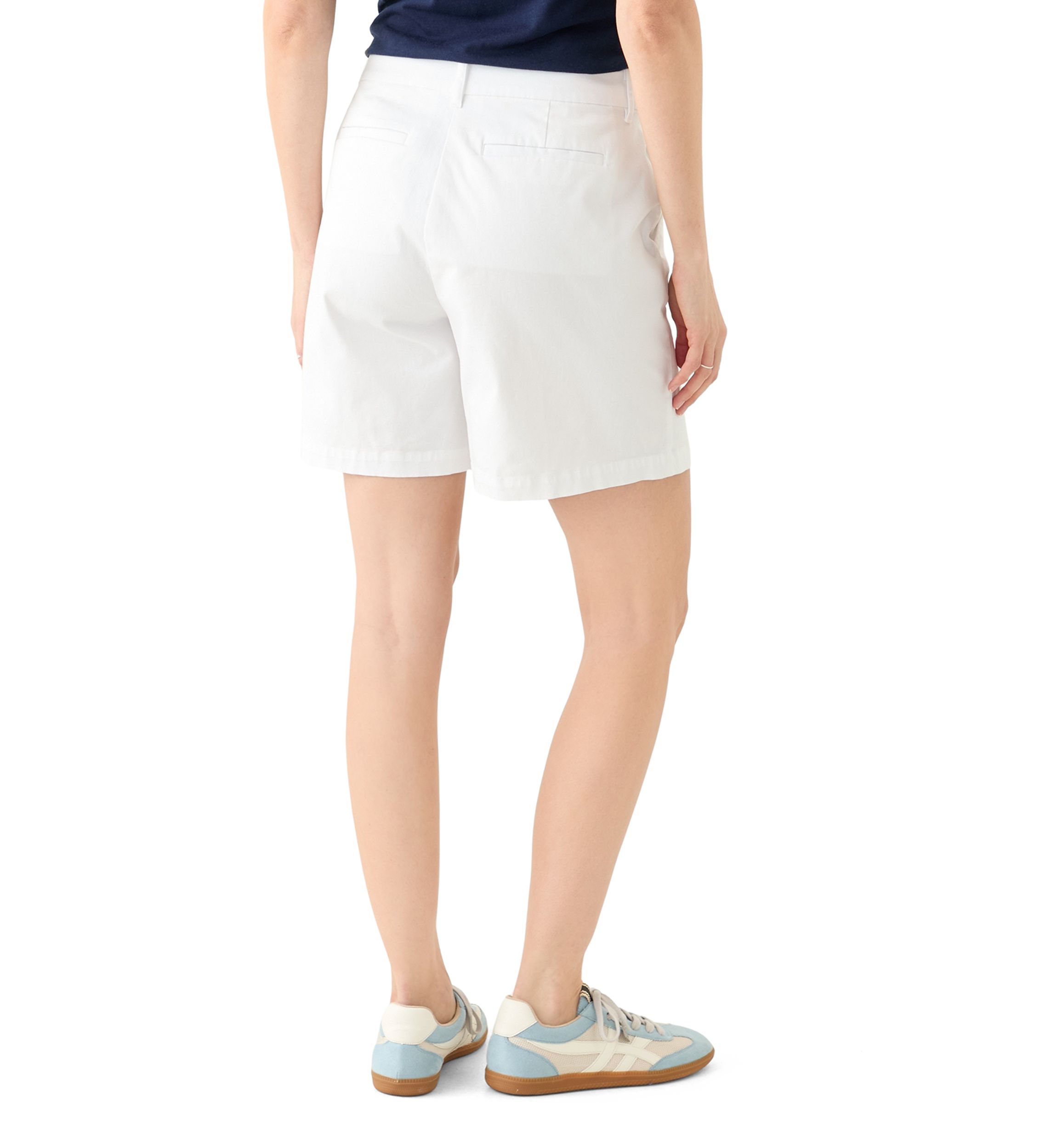 Womens 7" Chino Shorts