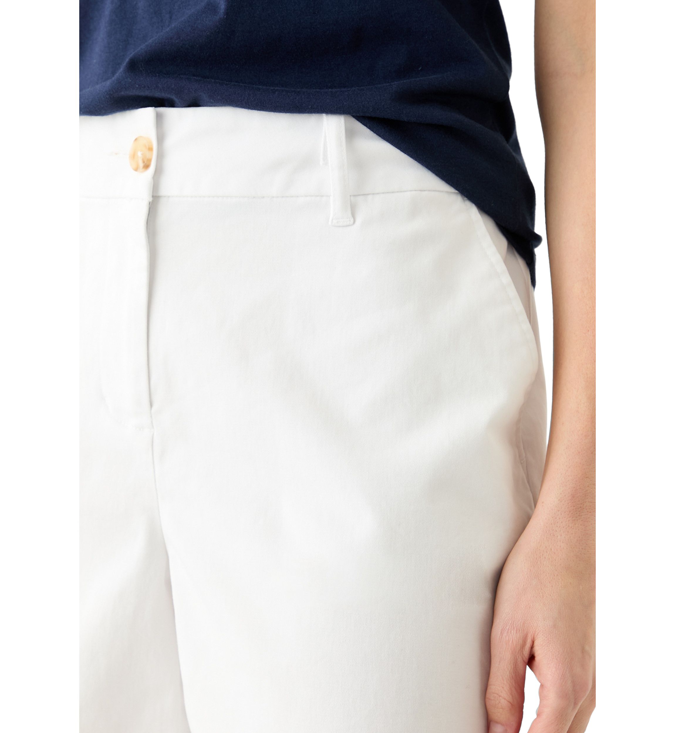Womens 7" Chino Shorts