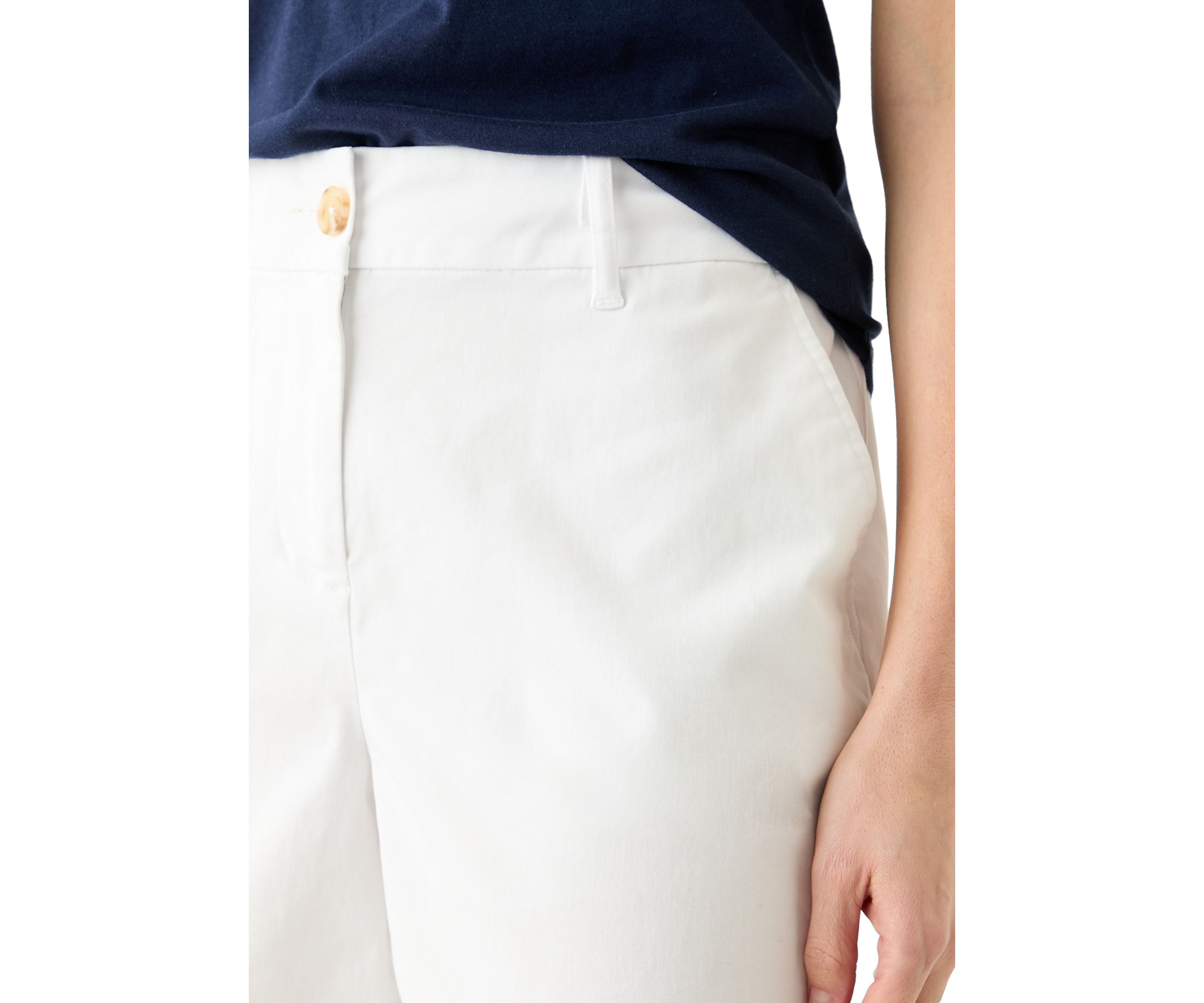 Womens 7" Chino Shorts