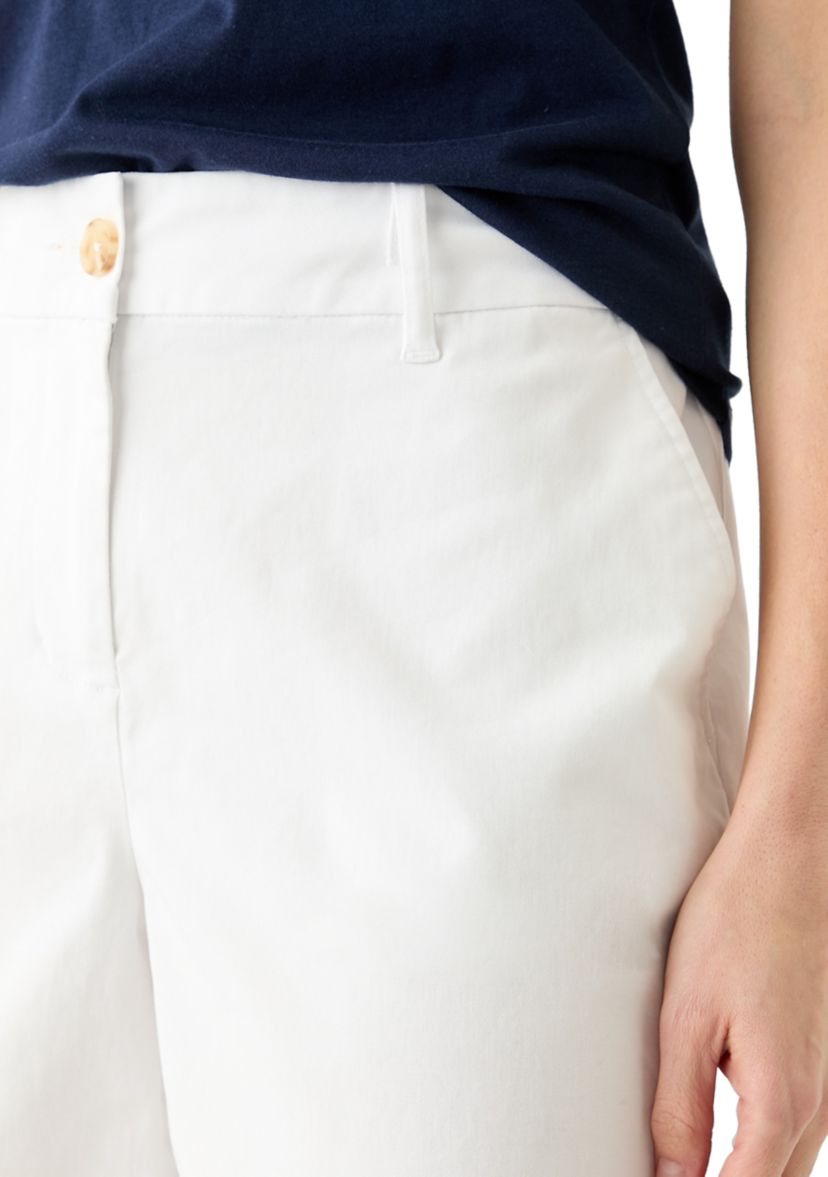 Womens 7" Chino Shorts