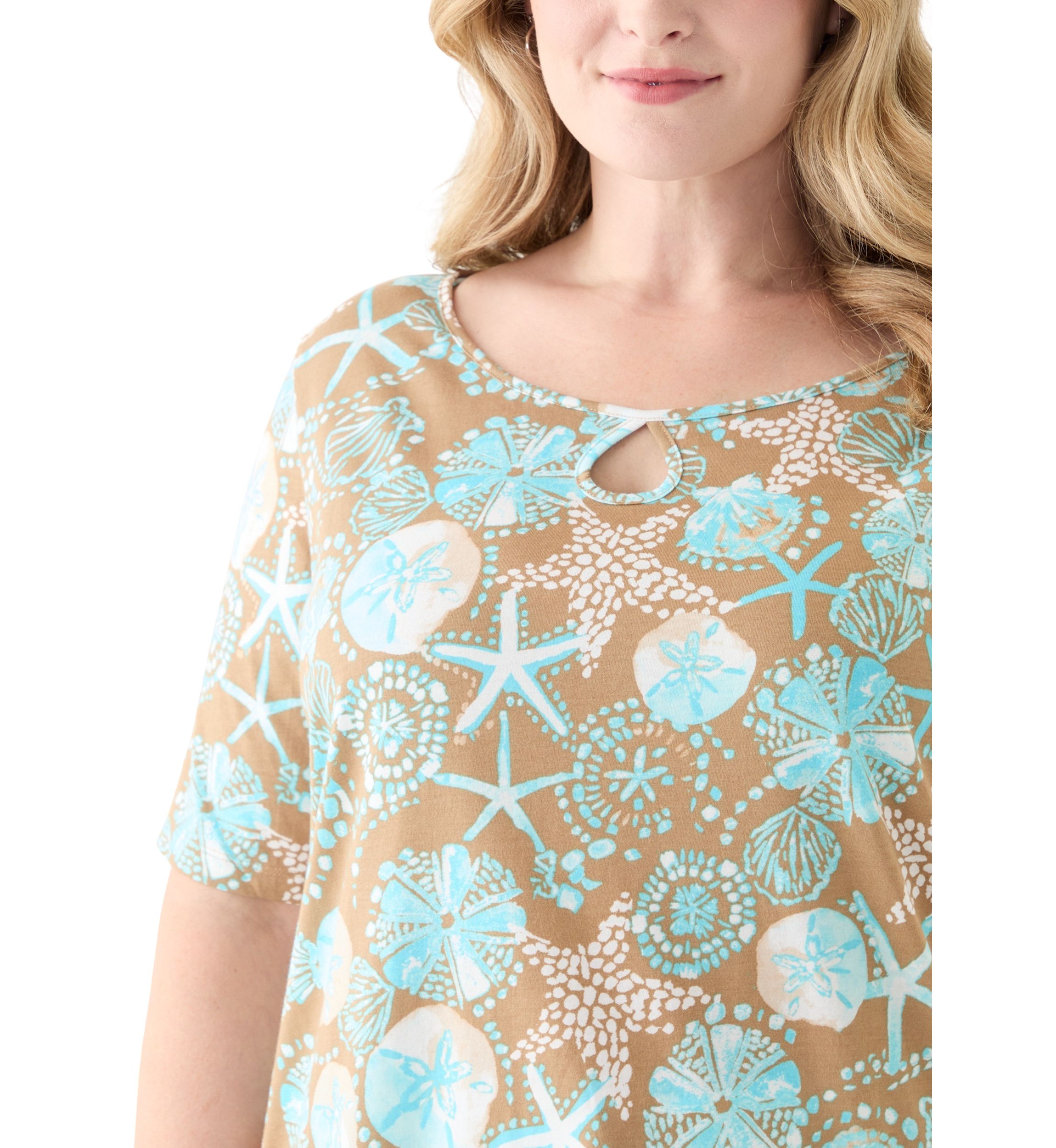 Plus Size Keyhole Border Printed Top