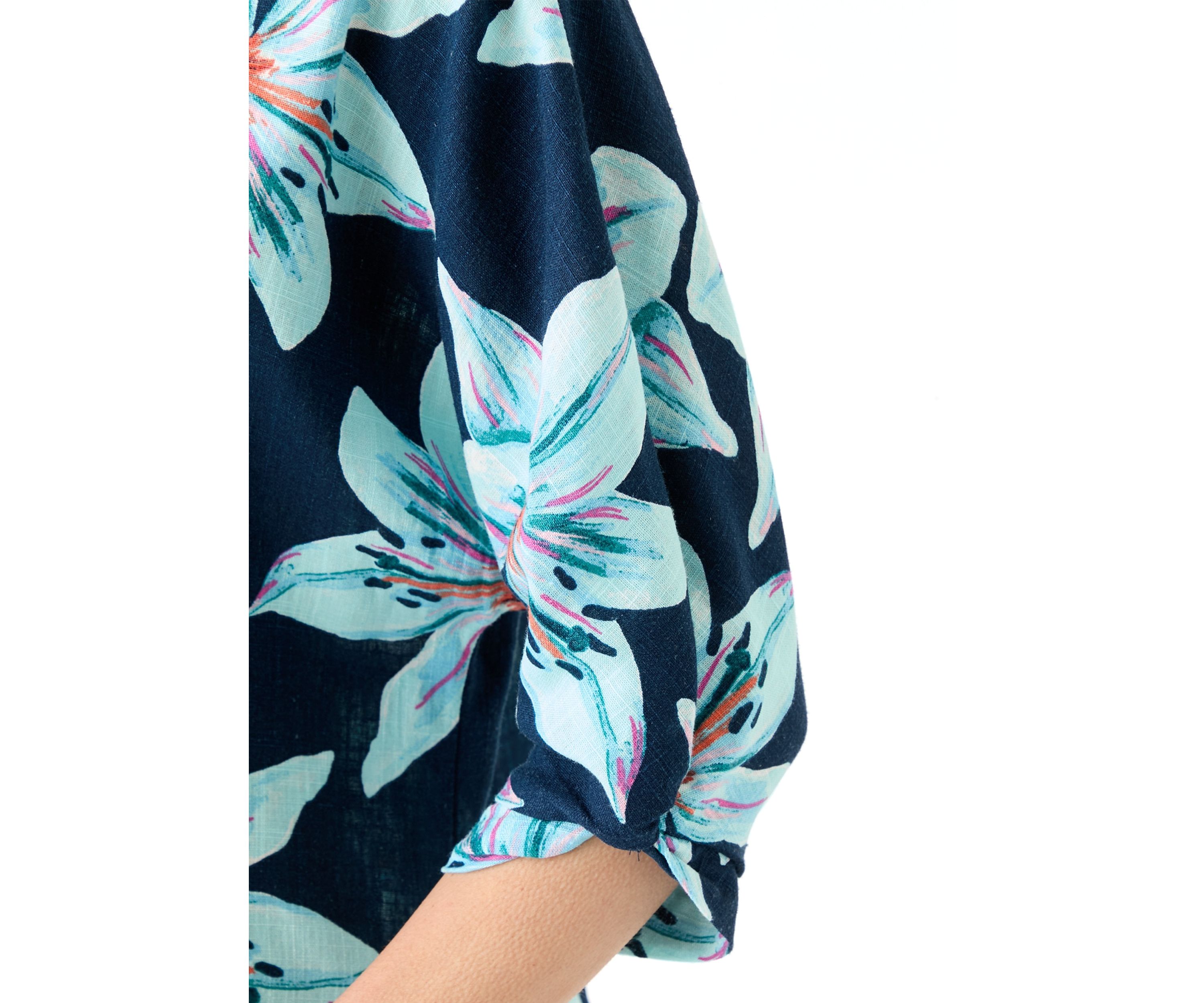 Womens 3/4 Sleeve Dolman Printed Top