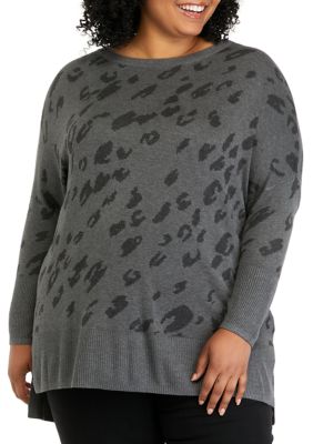 Plus Women's Animal Jacquard Crewneck Sweater