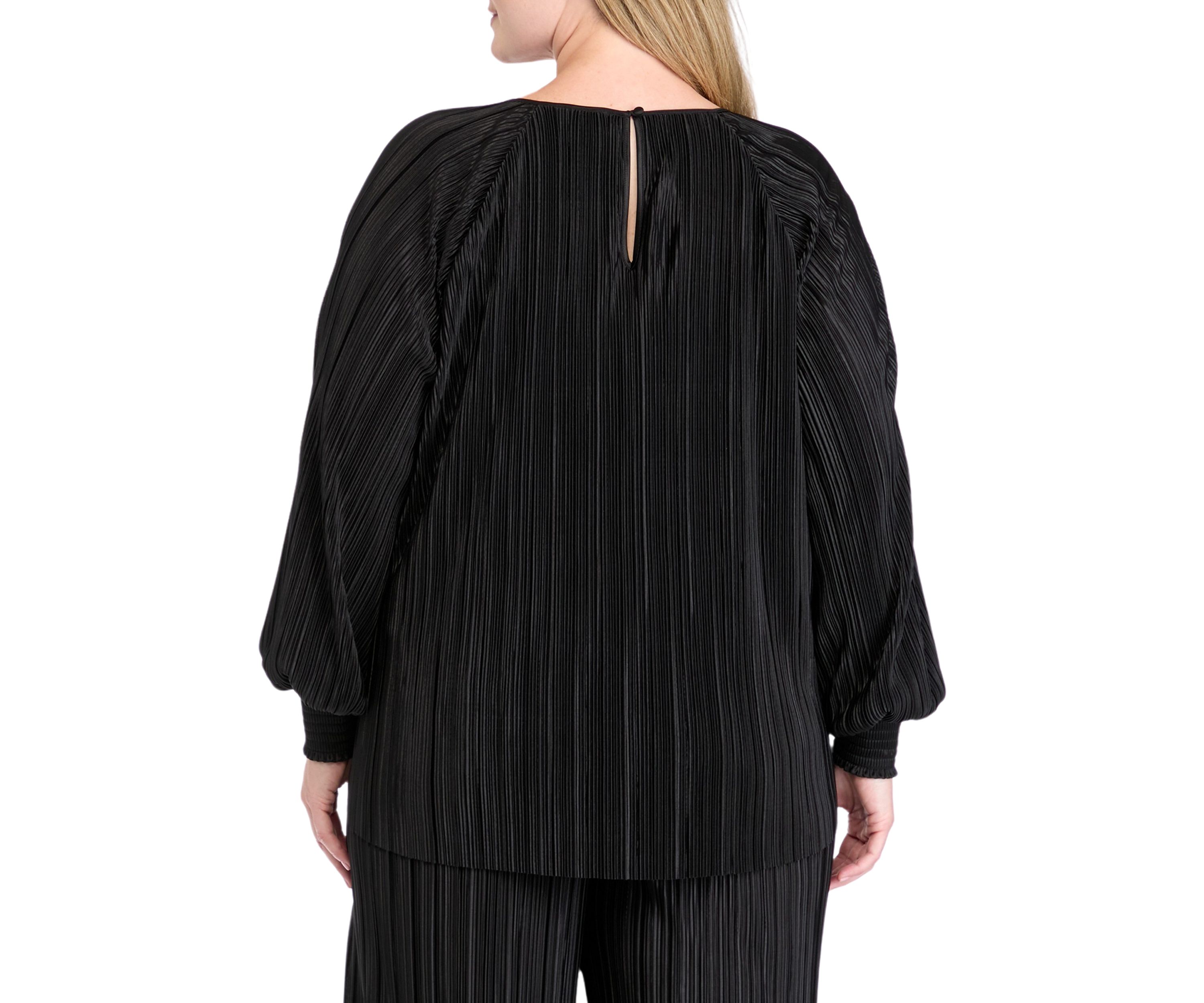 Plus Size Knit Plisse Blouse