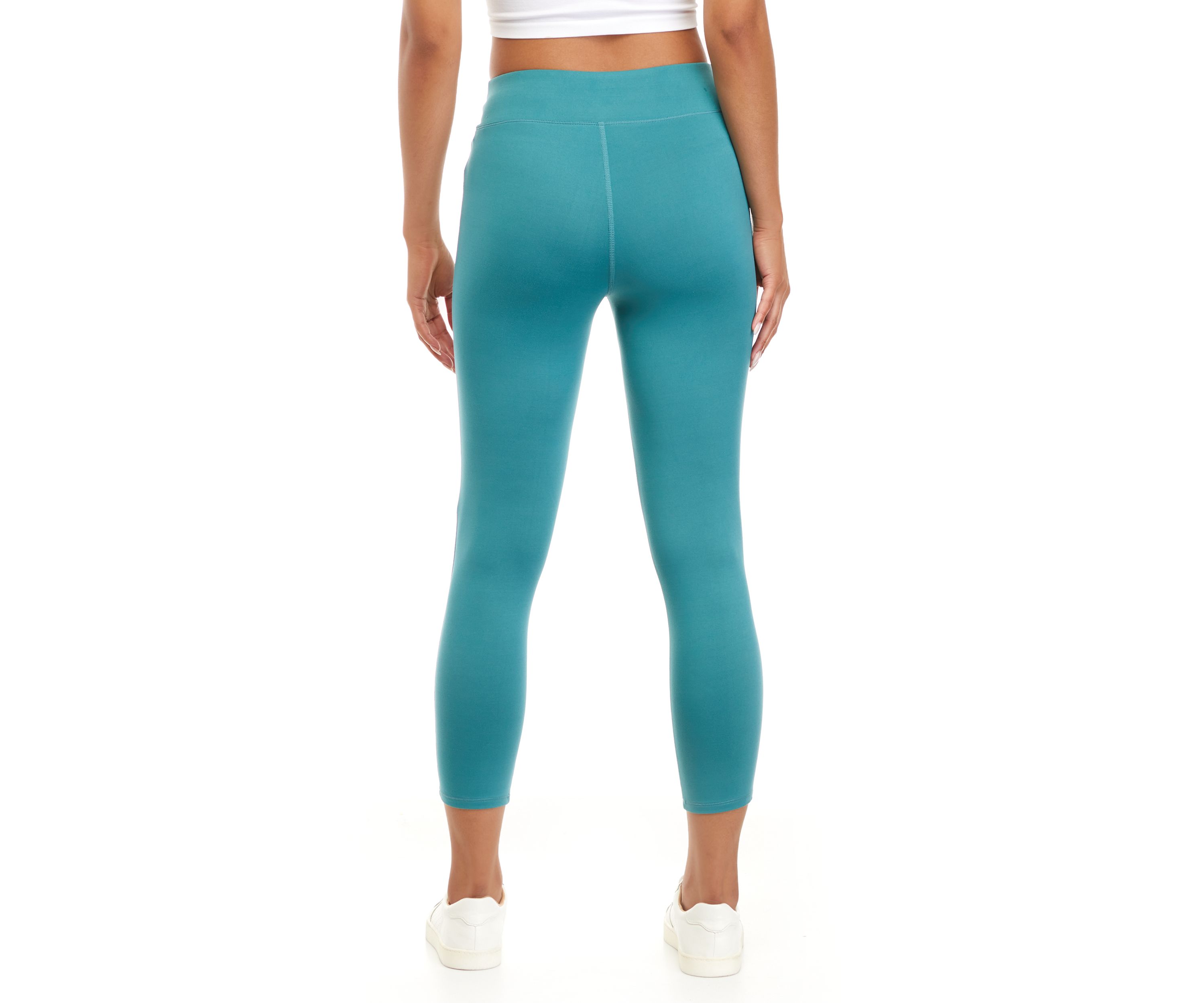 Studio  Womens Capri Yummy Leggings