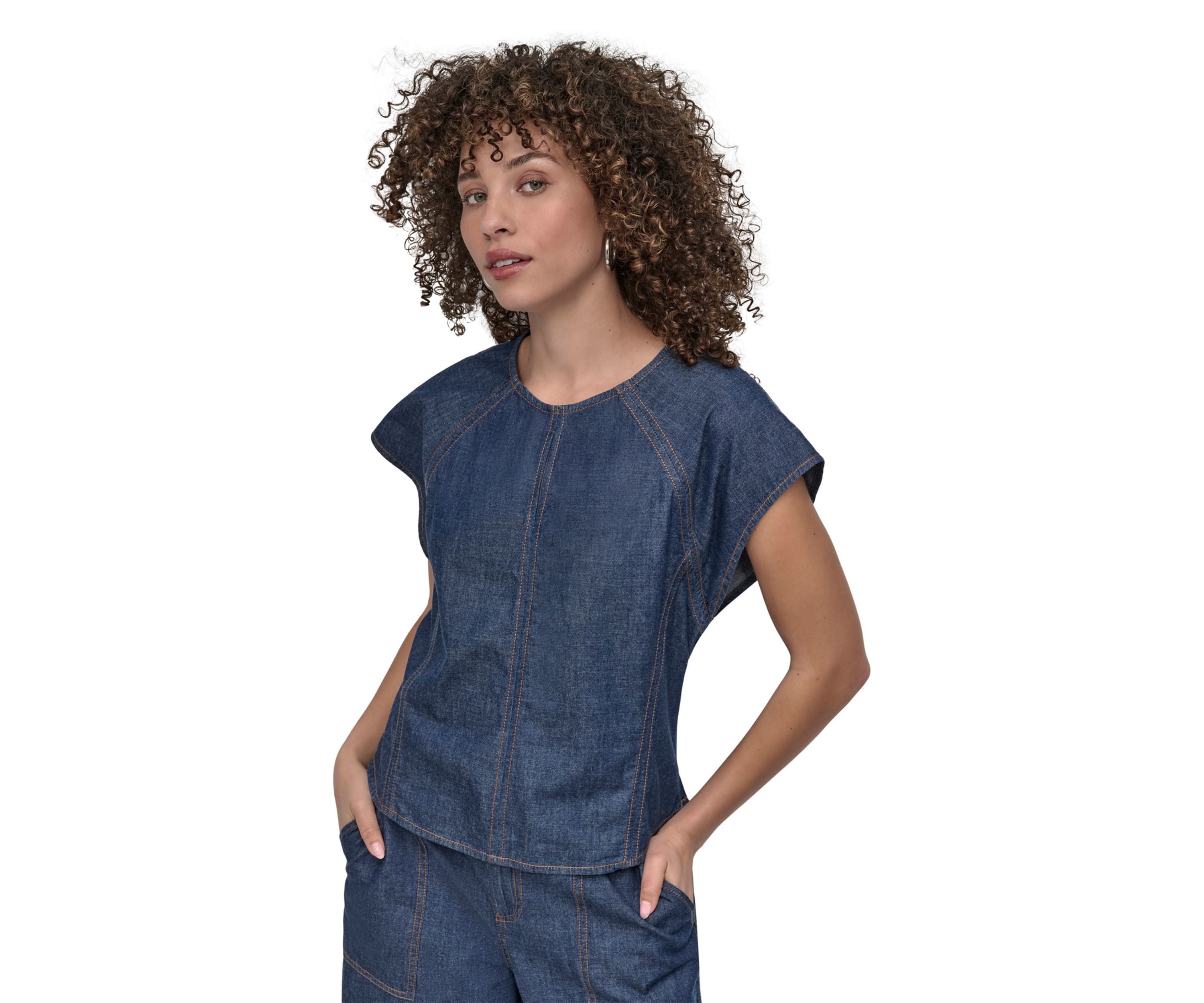 Womens Flutter Sleeve Keyhole Chambray Top