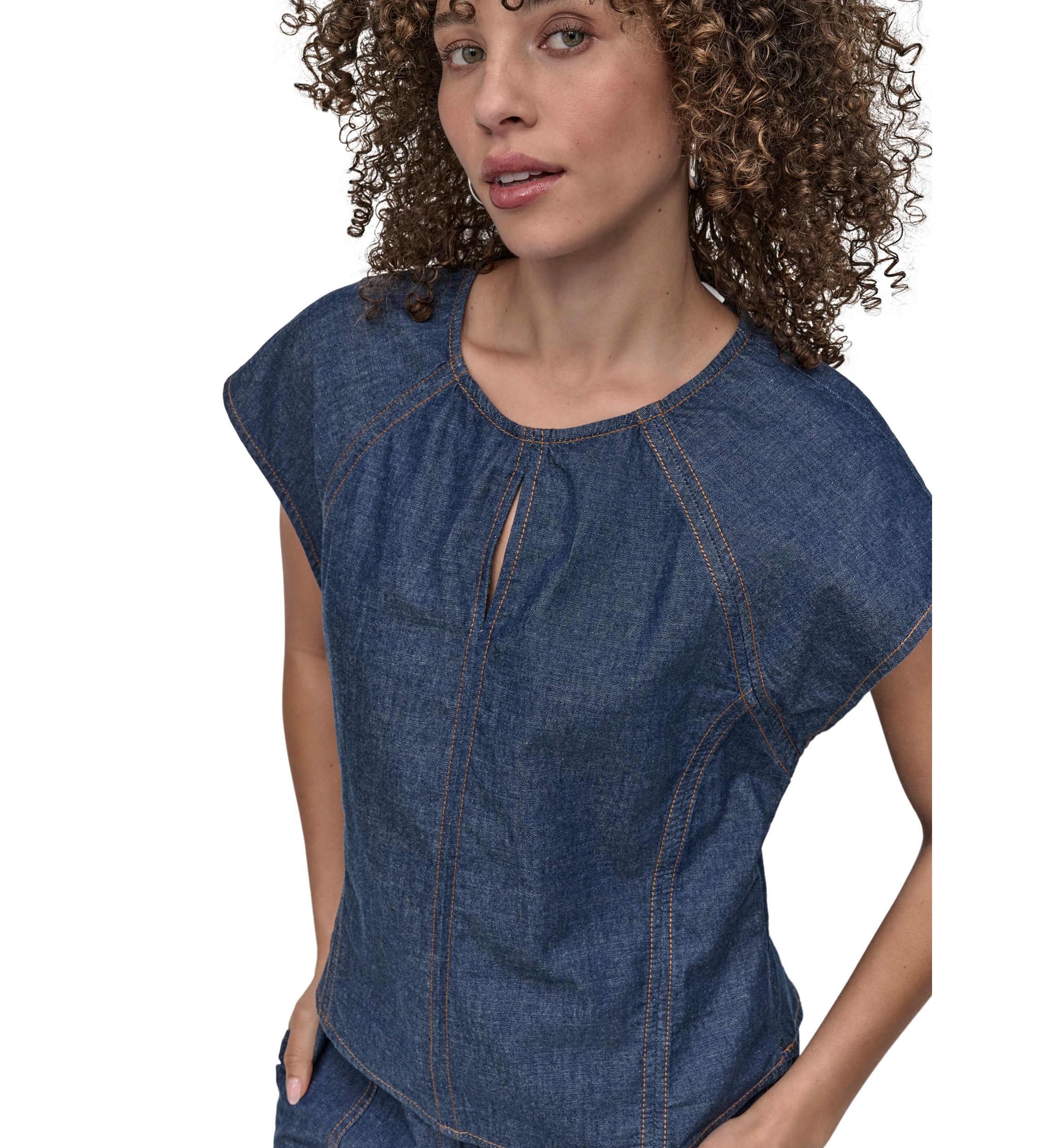 Womens Flutter Sleeve Keyhole Chambray Top