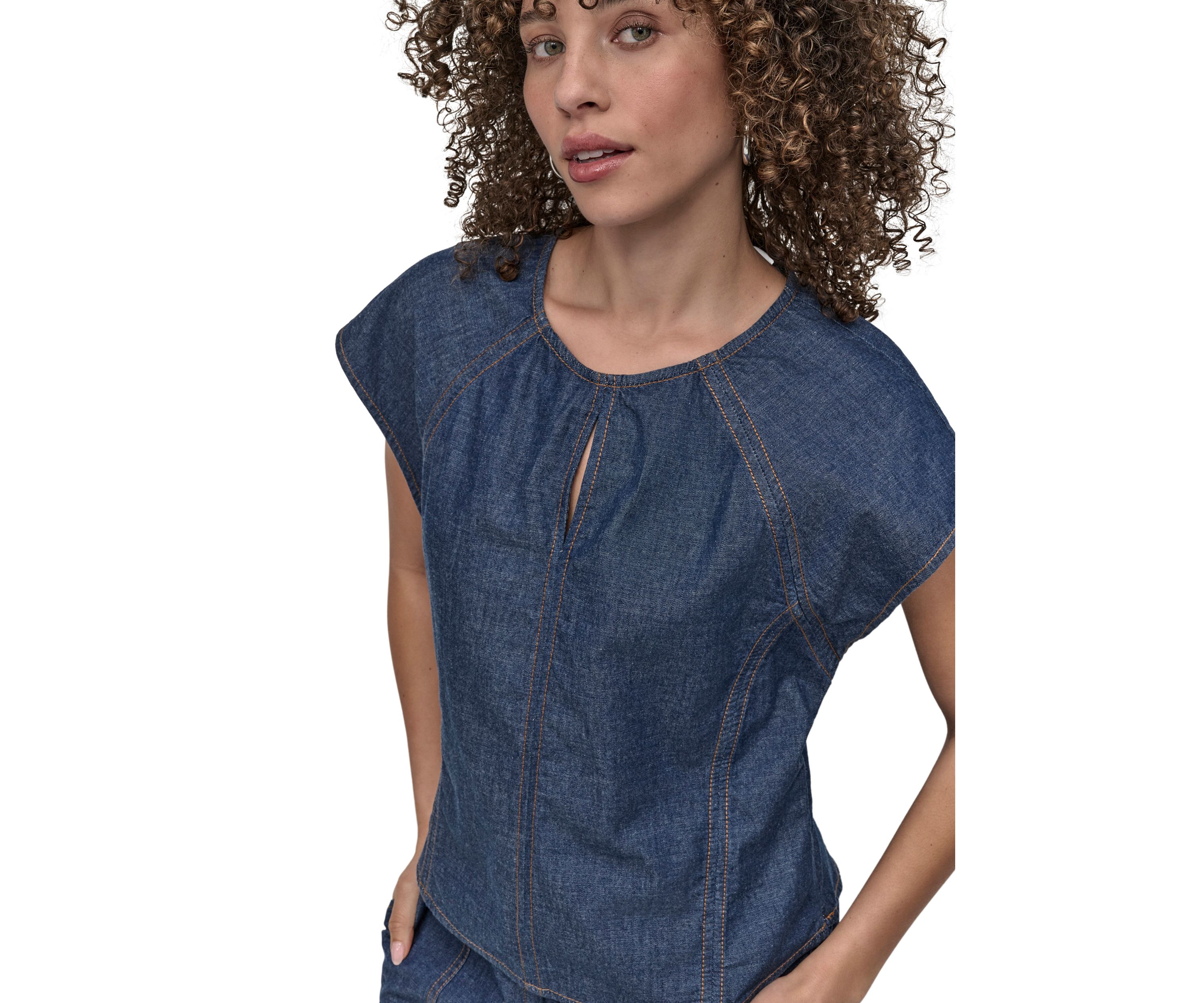 Womens Flutter Sleeve Keyhole Chambray Top