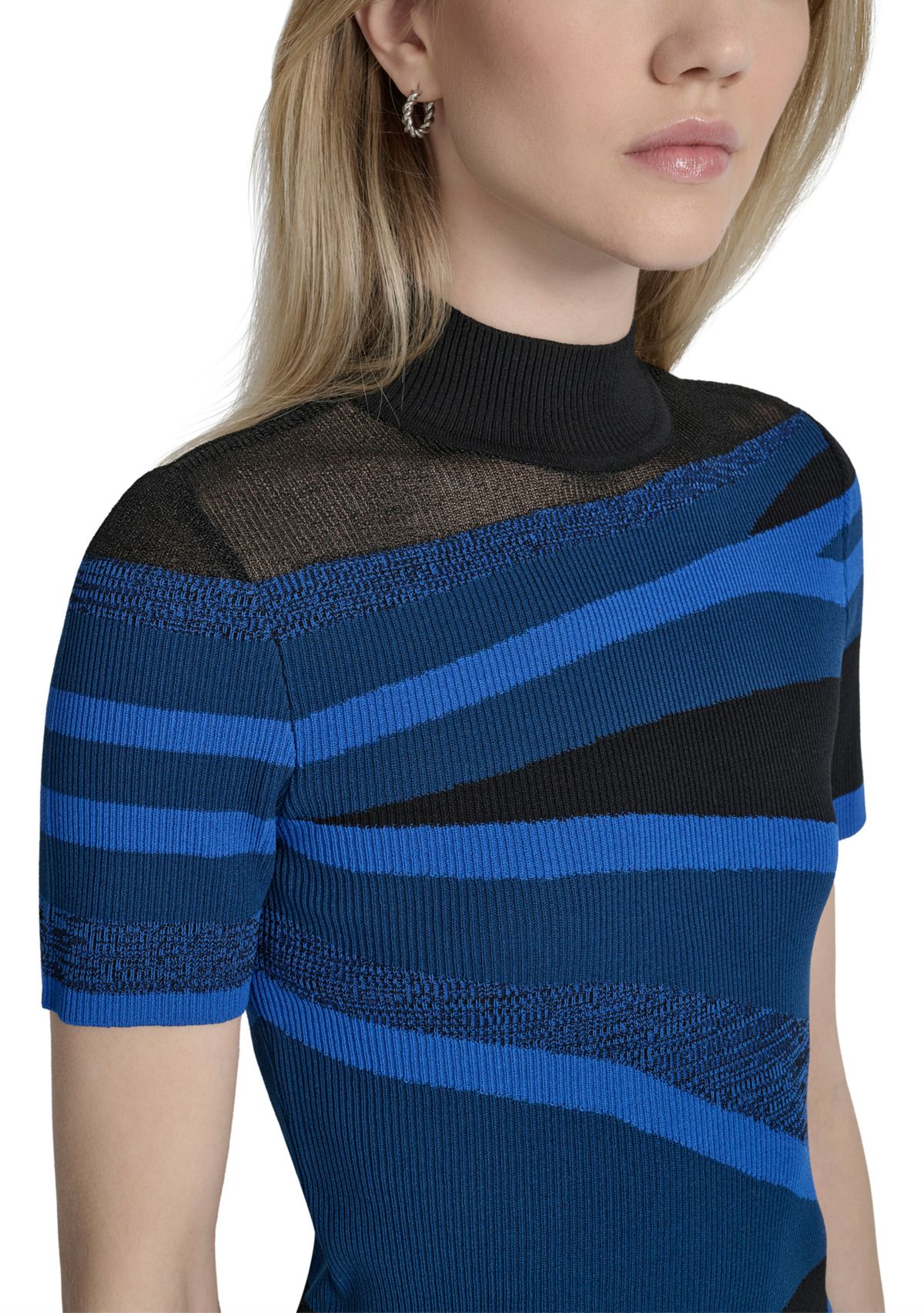 Womens Short Sleeve Mock Neck Swirl Sweater