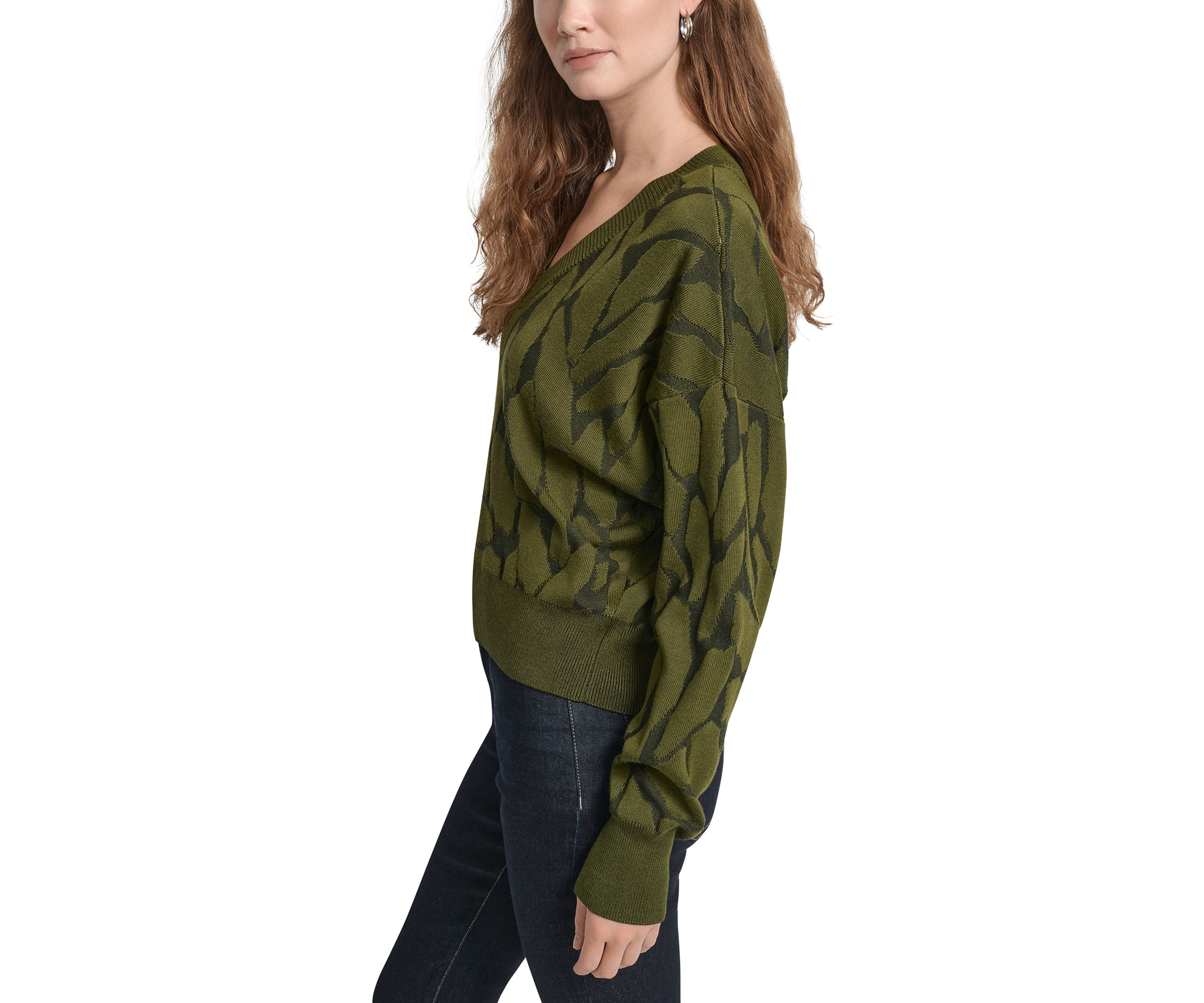 Womens Long Sleeve Textured V-Neck Sweater 