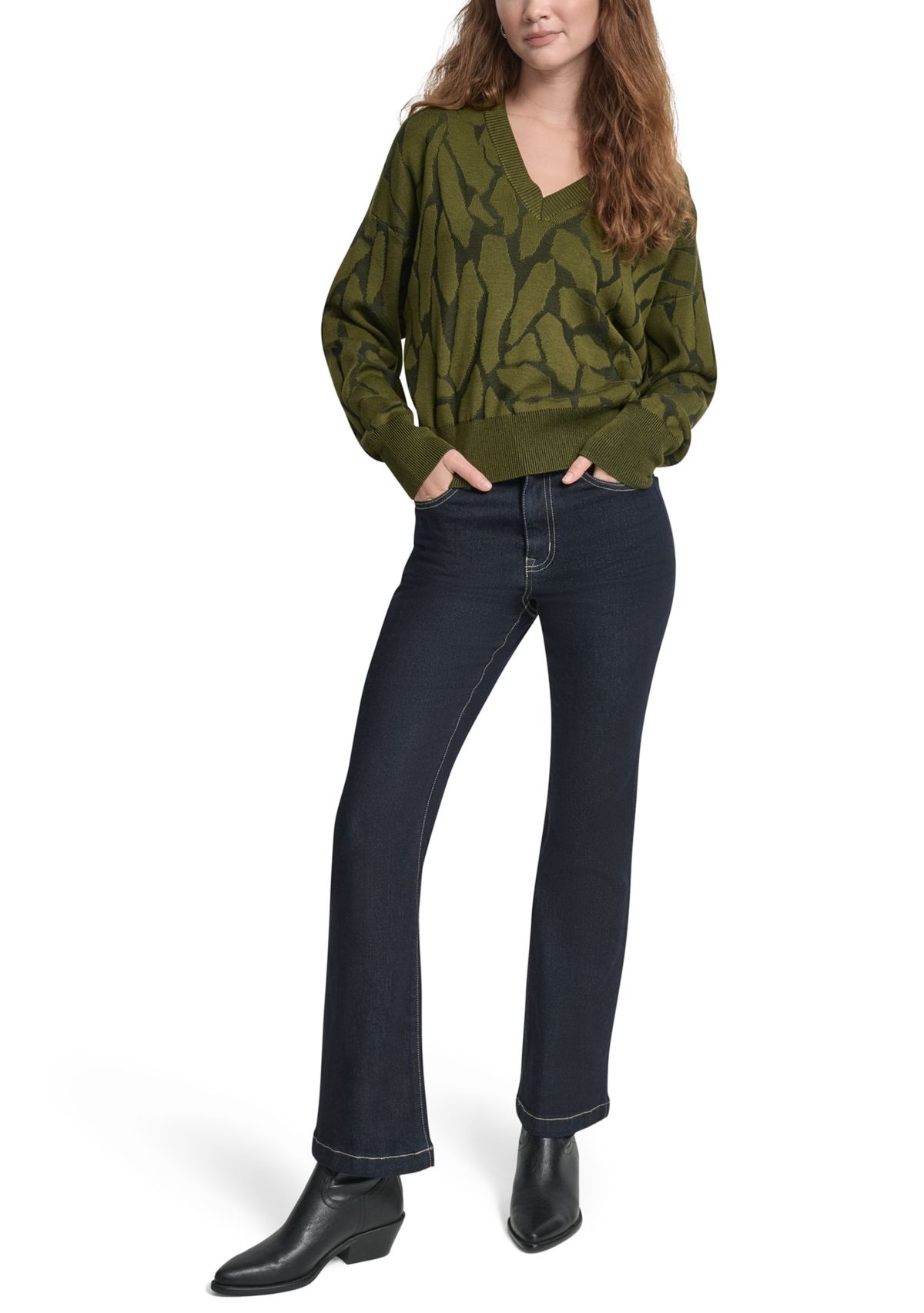 Womens Long Sleeve Textured V-Neck Sweater 