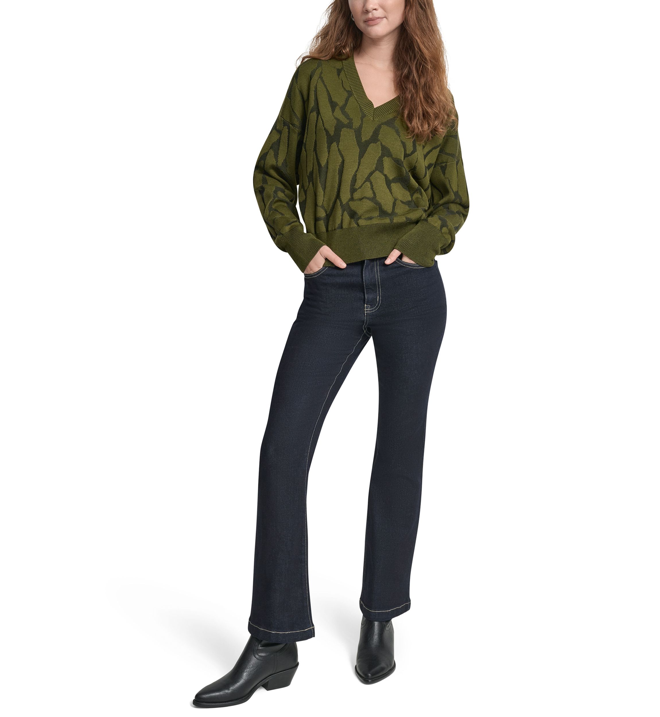 Womens Long Sleeve Textured V-Neck Sweater 