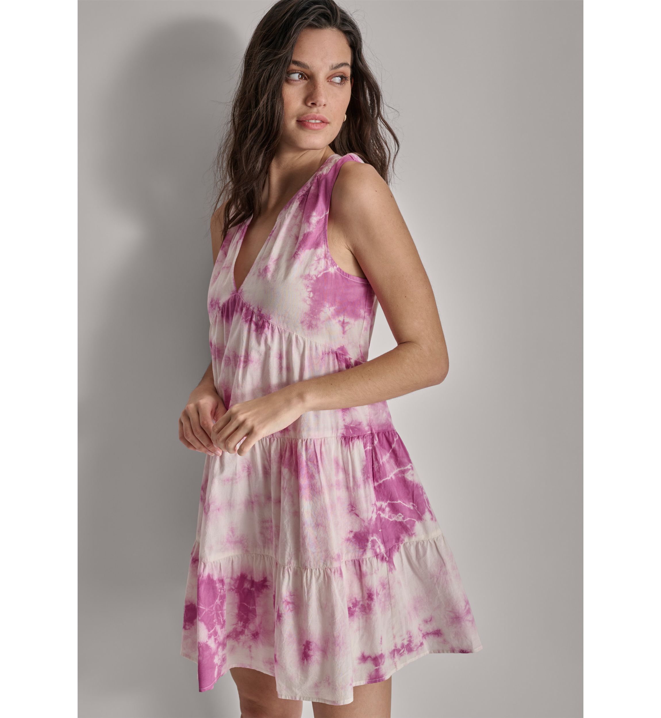 Womens Sleeveless Tiered V-Neck Dress
