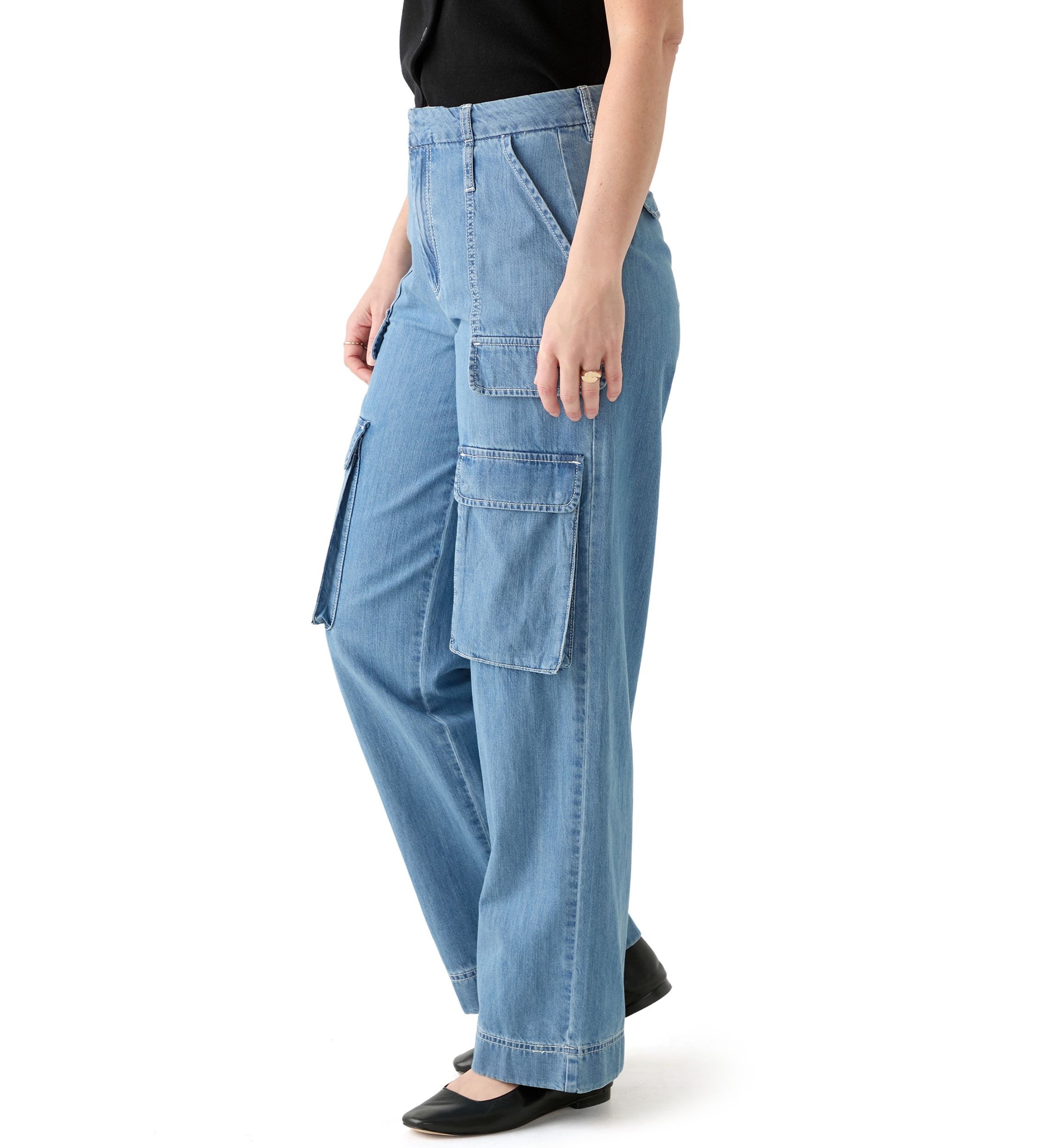 Womens Wide Leg Cargo Jeans