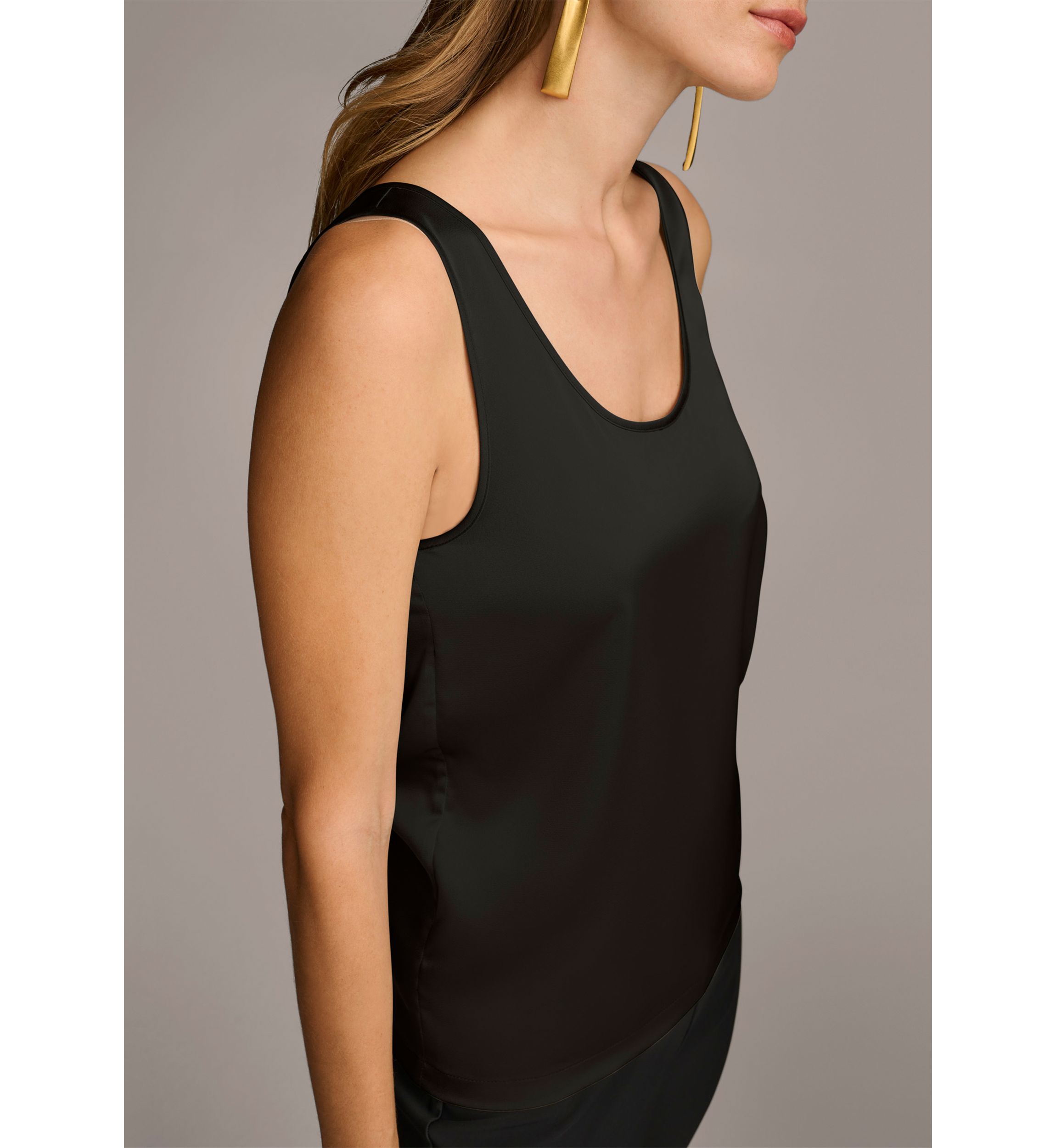 Womens Solid Scoop Neck Tank Top