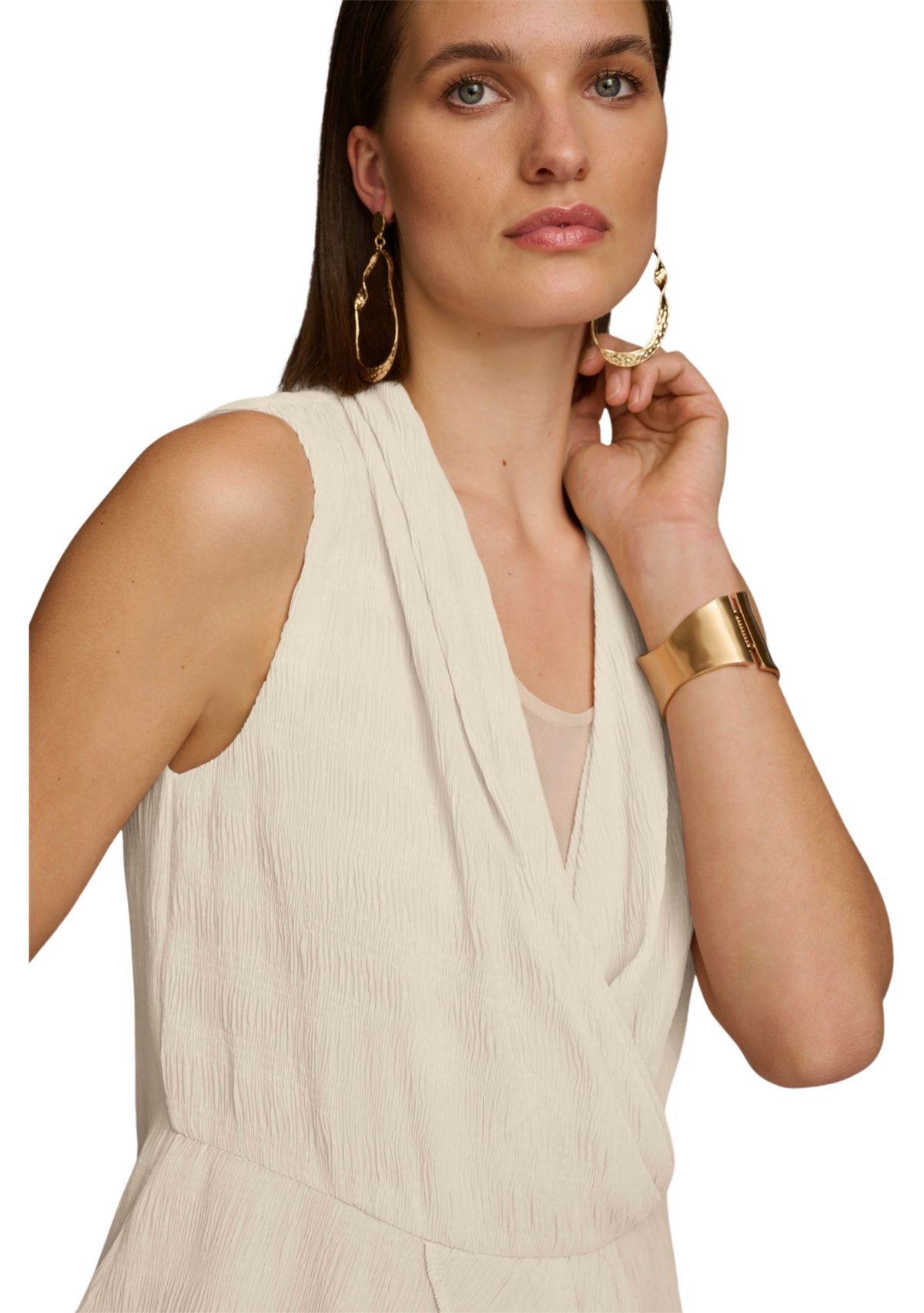 Womens Sleeveless Textured Crepe Peplum Blouse