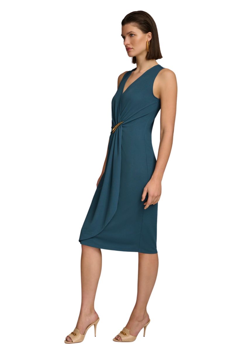 Womens Sleeveless Solid Knit Dress