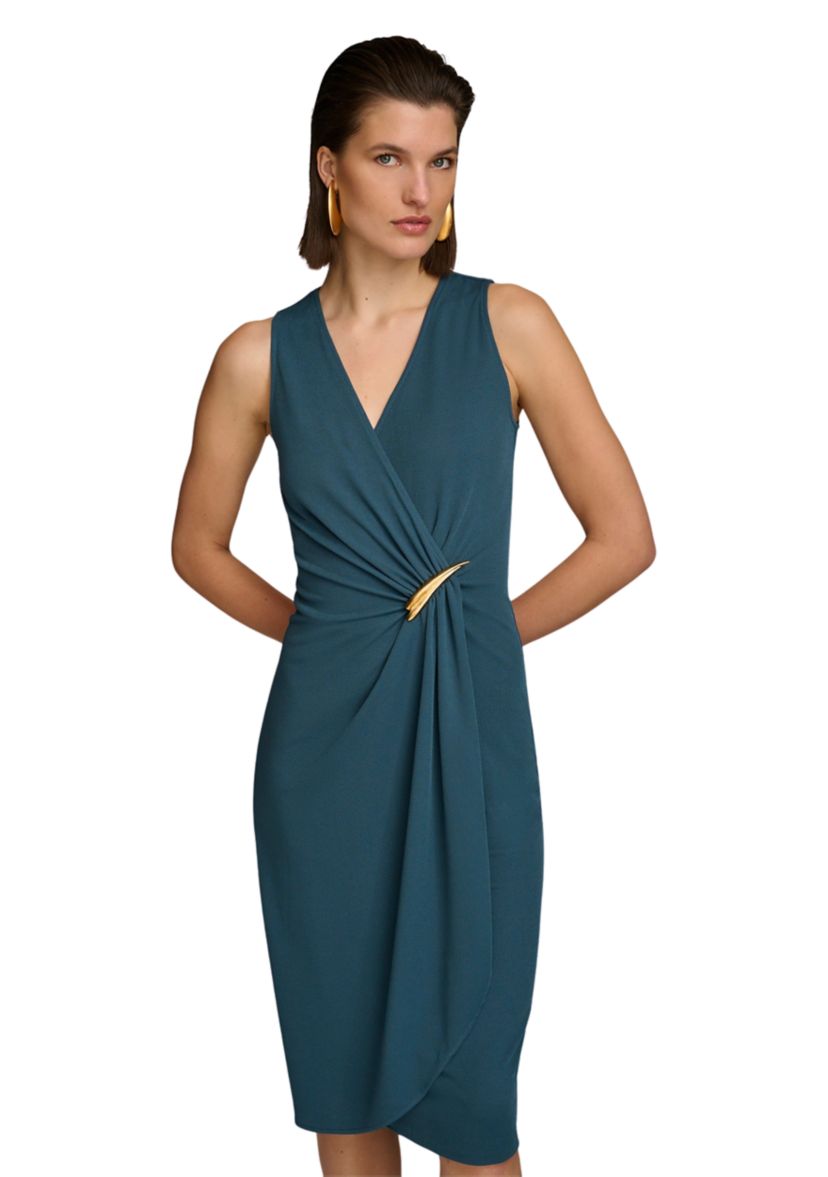 Womens Sleeveless Solid Knit Dress