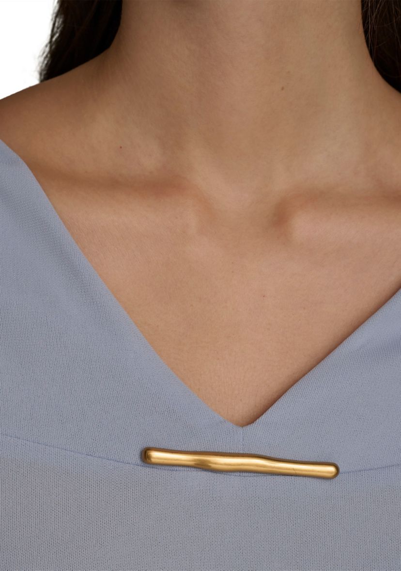 Womens Long Sleeve V-Neck Hardware Knit Top