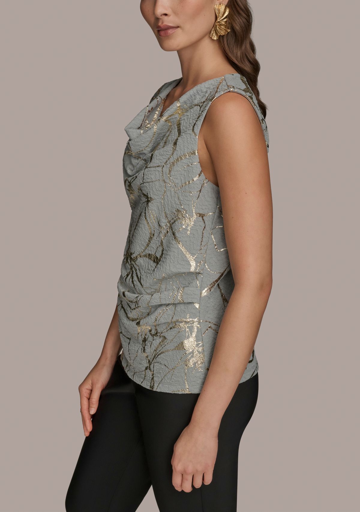 Womens Sleeveless Metallic Knit Blouse