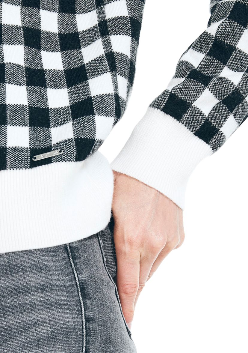 Womens Jacquard Gingham Crew Neck Sweater