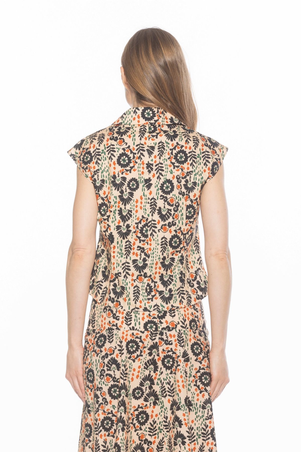 Juniper Sleeveless Button Down Shirt