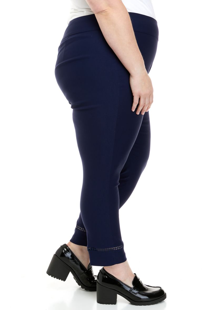 Plus Size Tech Stretch Ankle Leggings