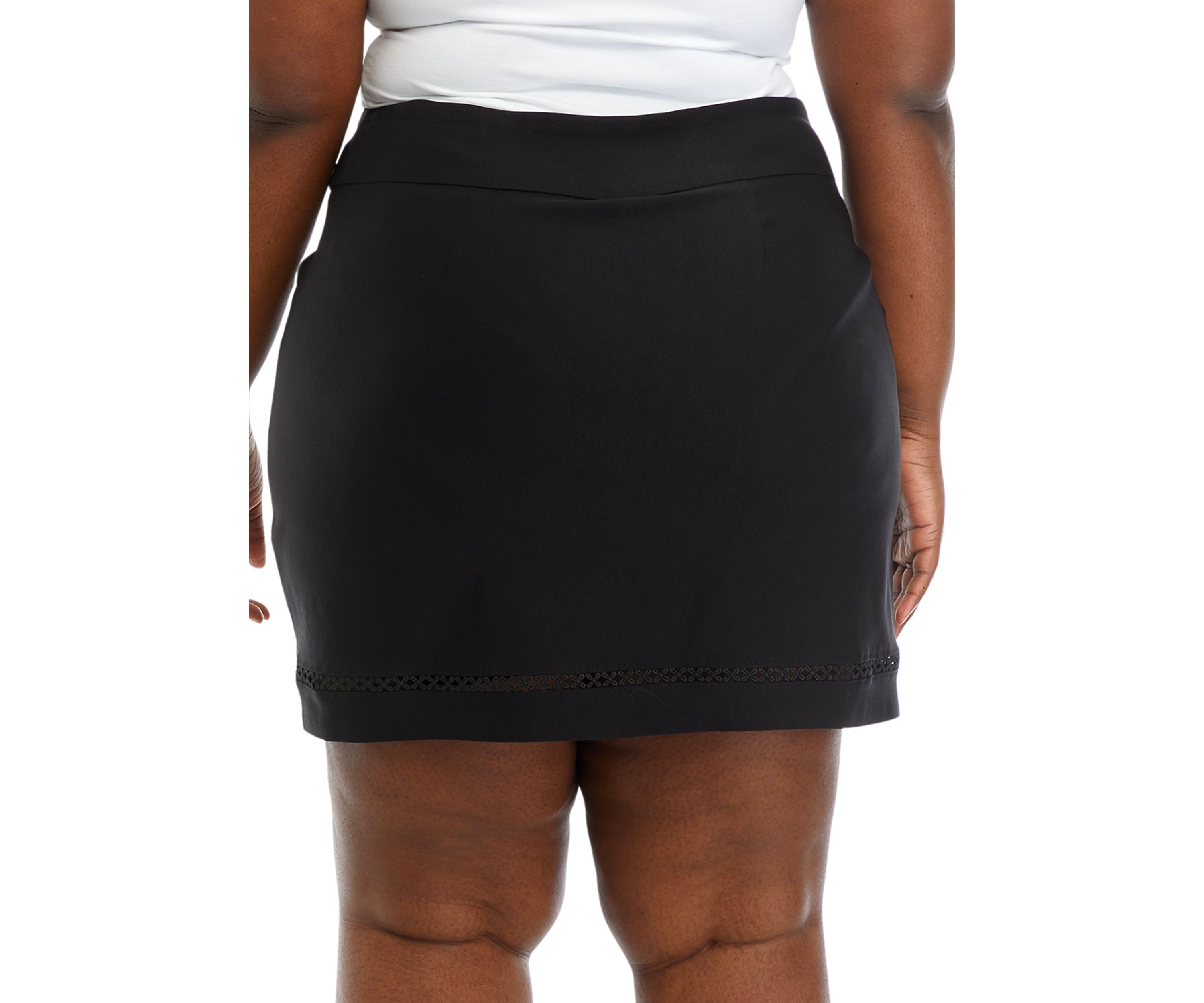 Plus Size Millennium Crochet Trim Skort