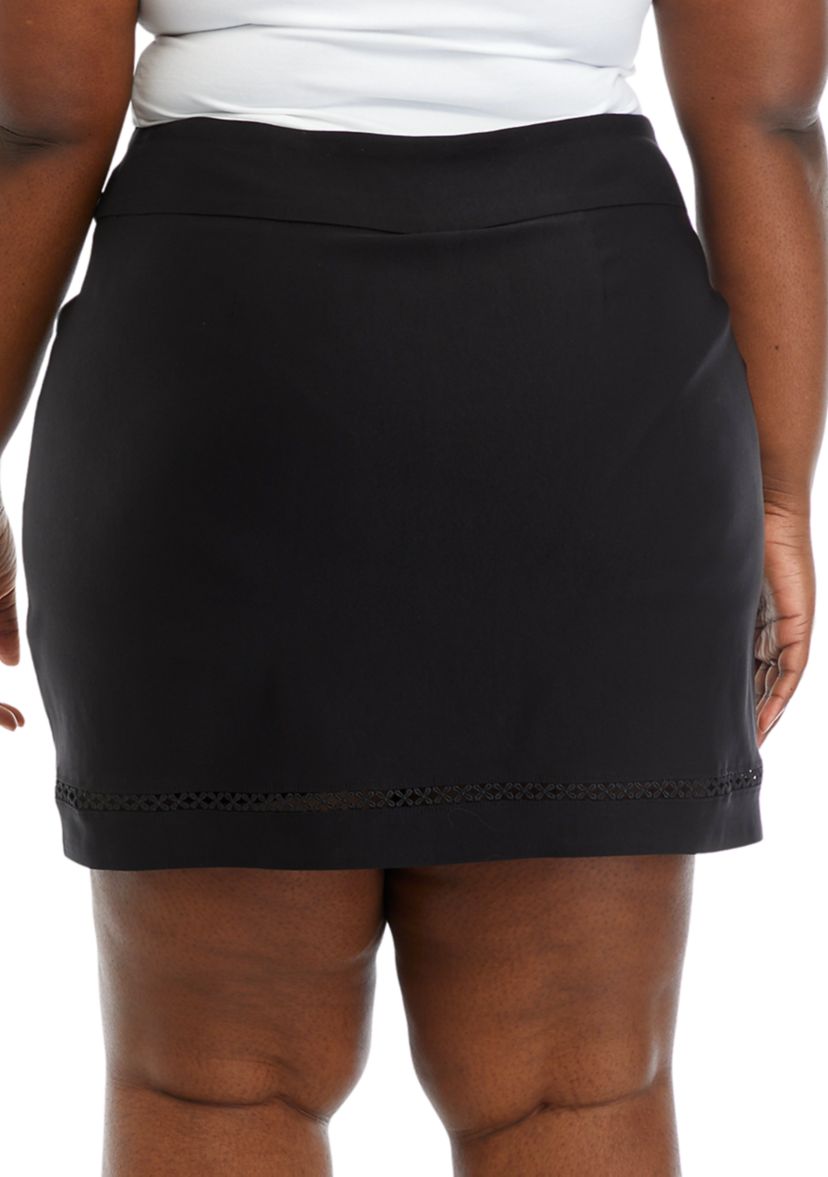 Plus Size Millennium Crochet Trim Skort