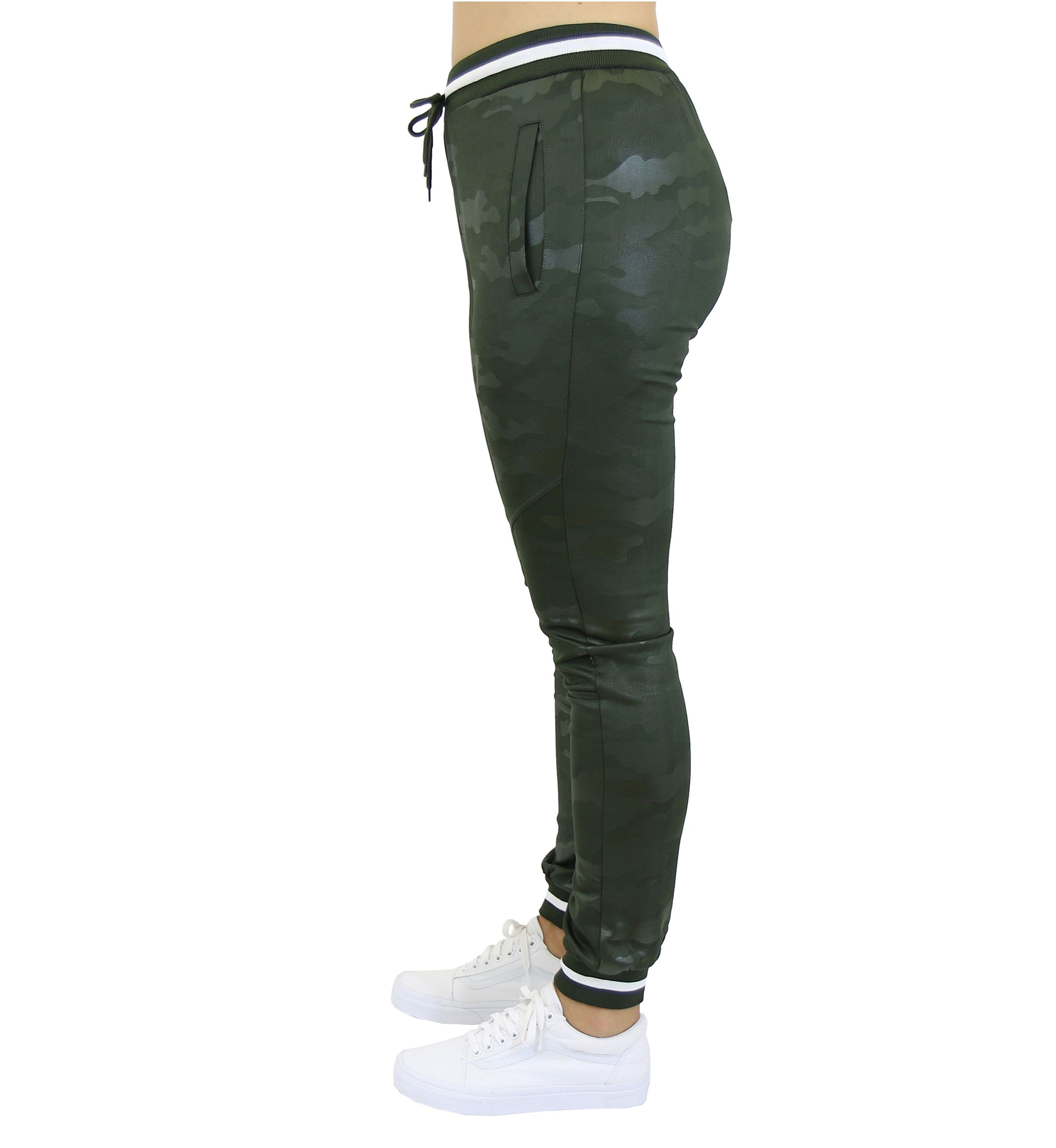 Womens Loose Fit Camo Tech Stretch Joggers