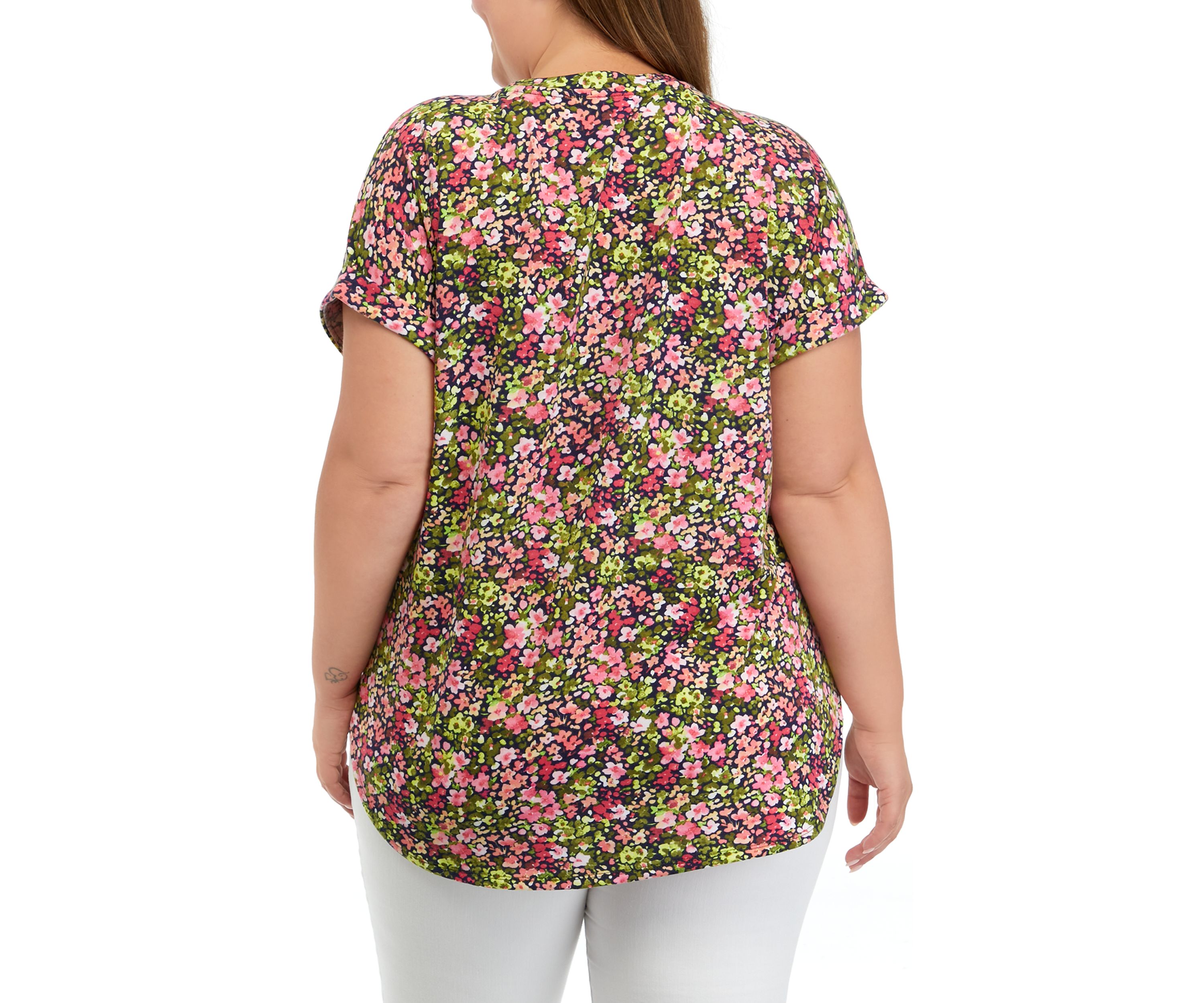 Plus Size Cuff Short Sleeve Smile Hem Shirt