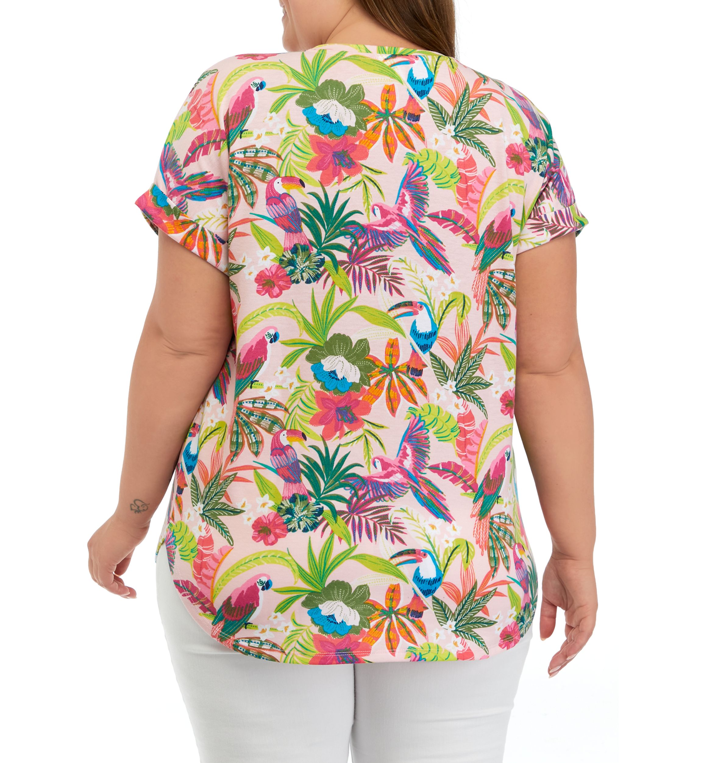 	  Plus Size Cuff Short Sleeve Smile Hem Shirt 