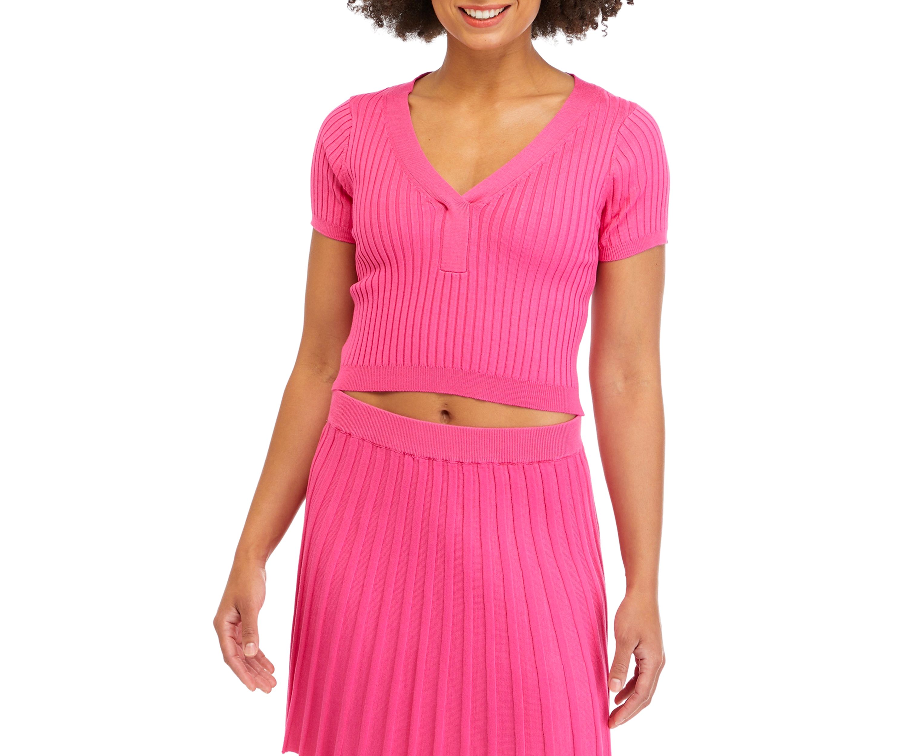 Juniors Short Sleeve V-Neck Sweater 