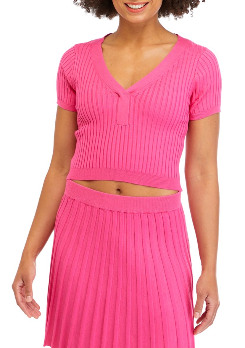 Juniors Short Sleeve V-Neck Sweater 