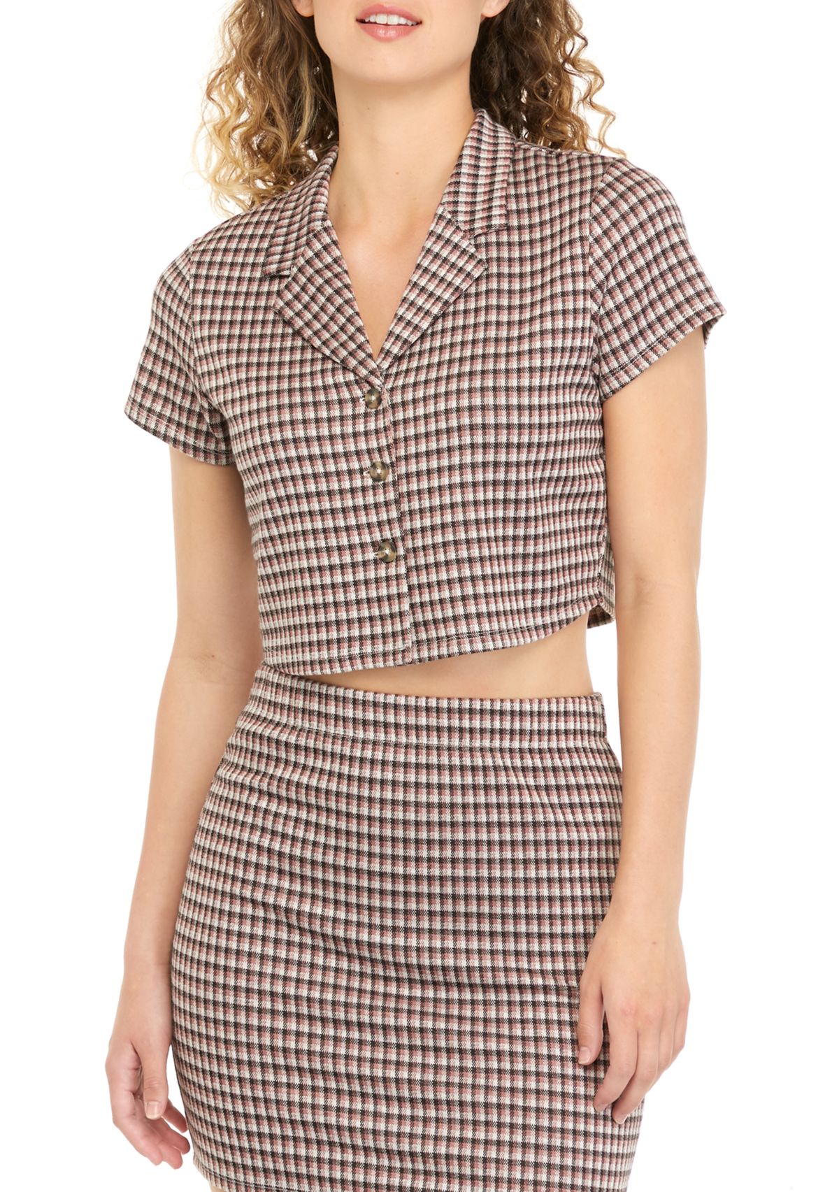 Juniors  Short Sleeve Plaid Collared Shirt 