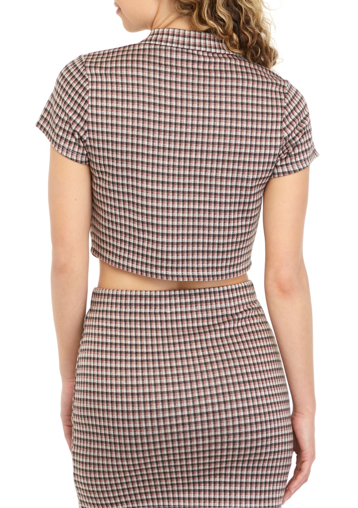 Juniors  Short Sleeve Plaid Collared Shirt 