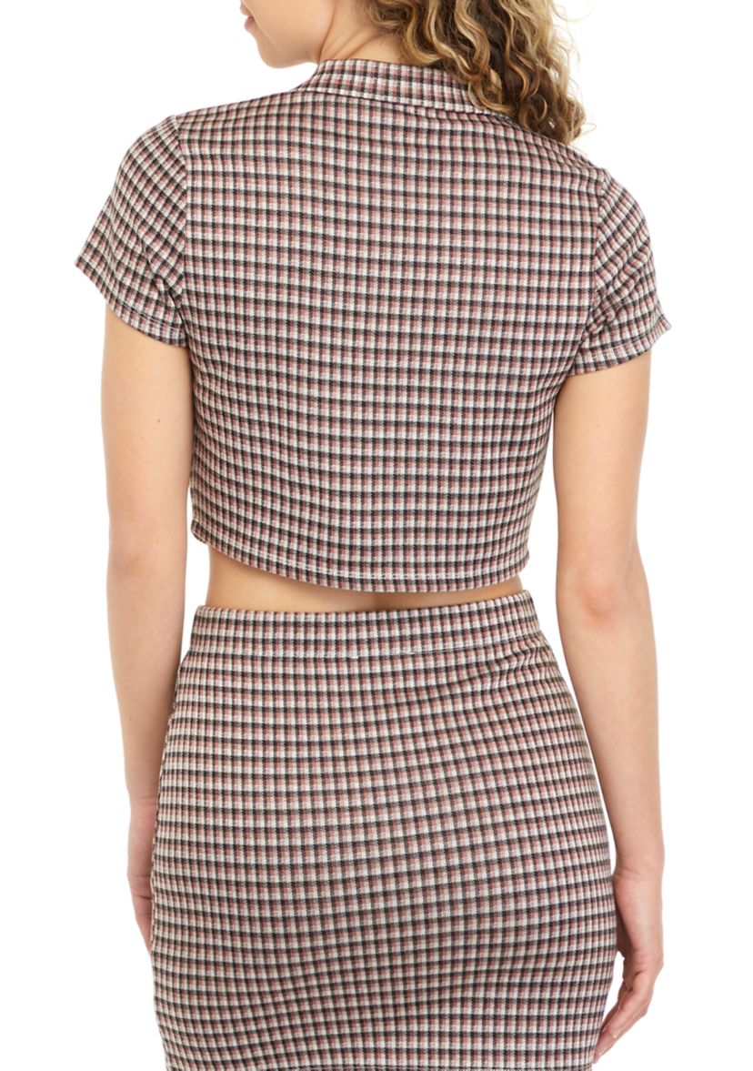 Juniors  Short Sleeve Plaid Collared Shirt 