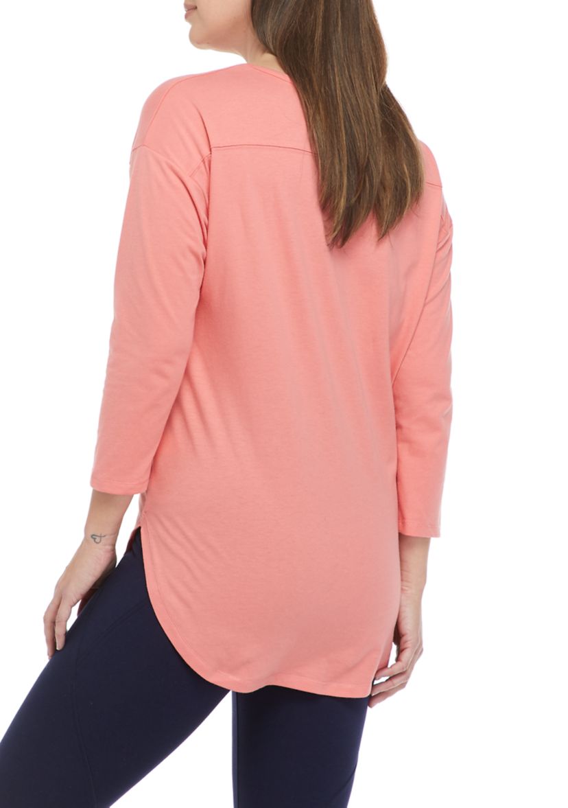 Studio Womens 3/4 Sleeve Distance T-Shirt 