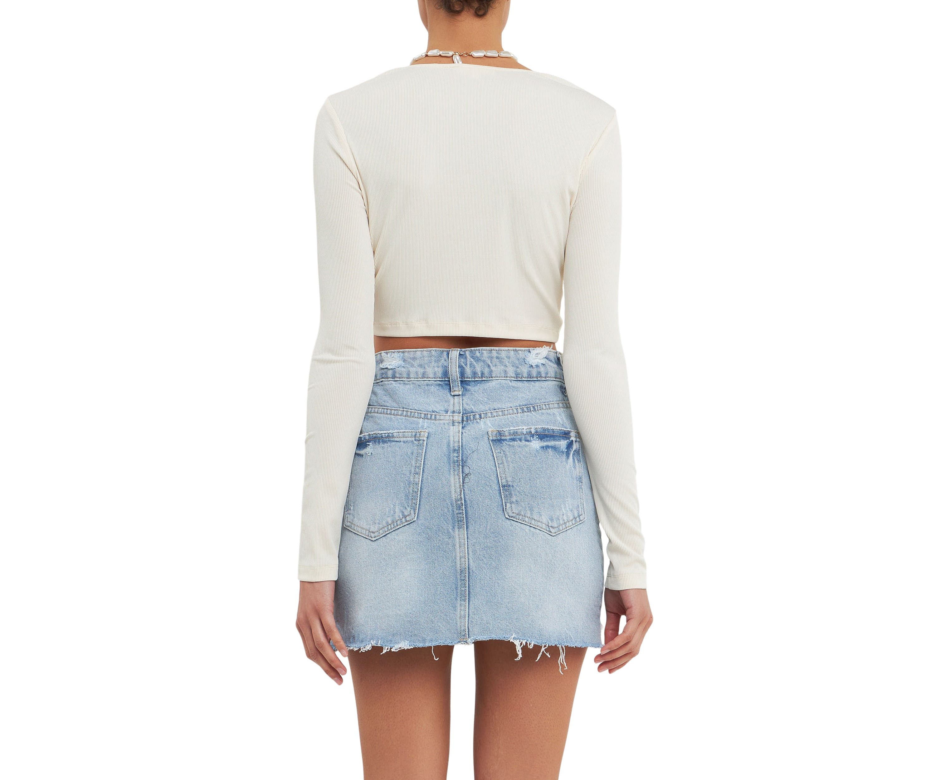 Front Twist Cropped Long Sleeve