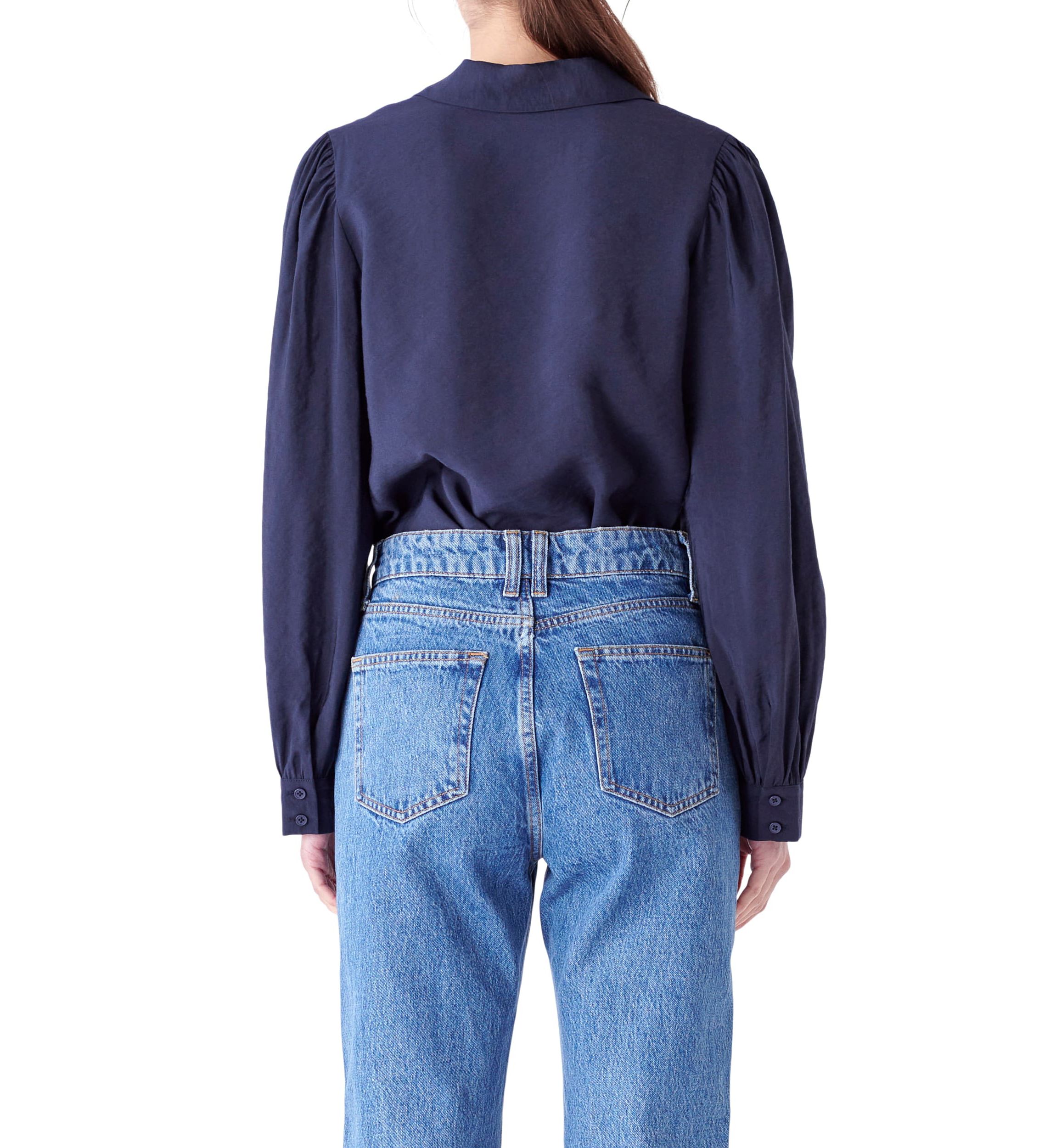 Scallop Collared Dress Shirt