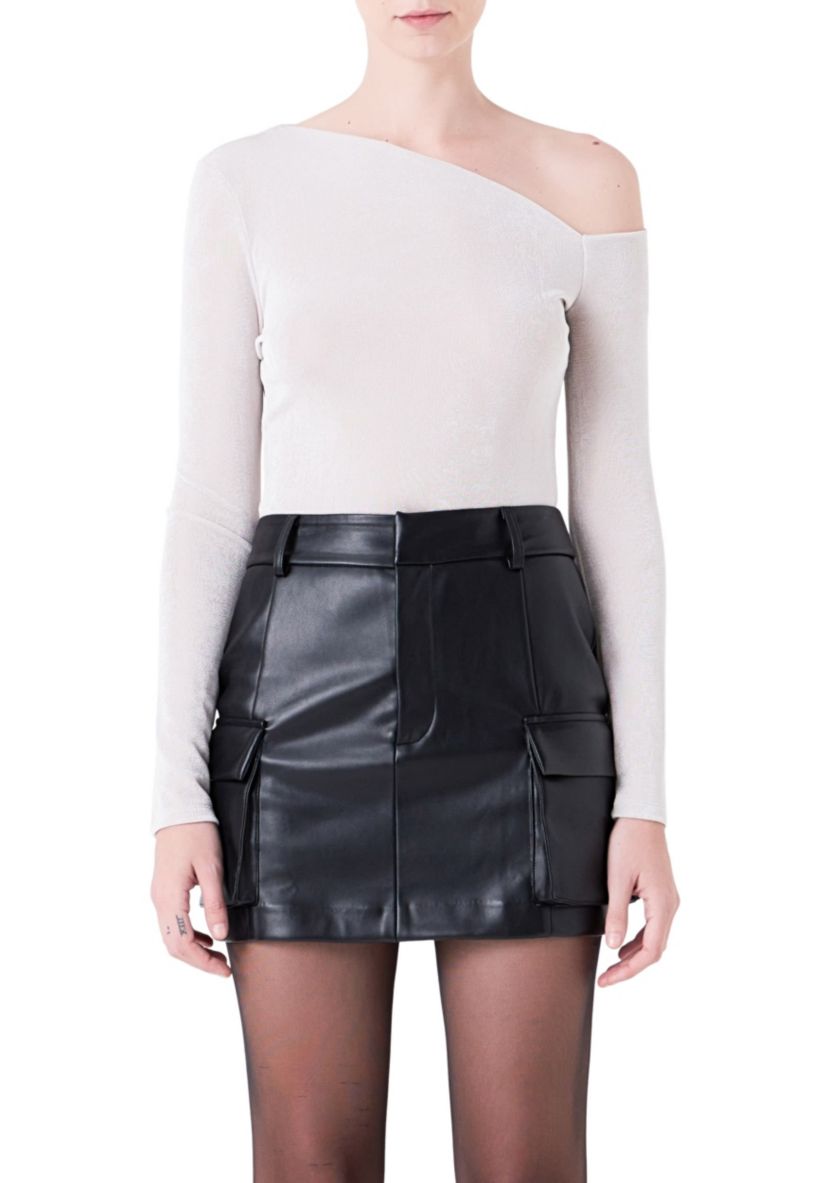 Asymmetric Shoulder Top
