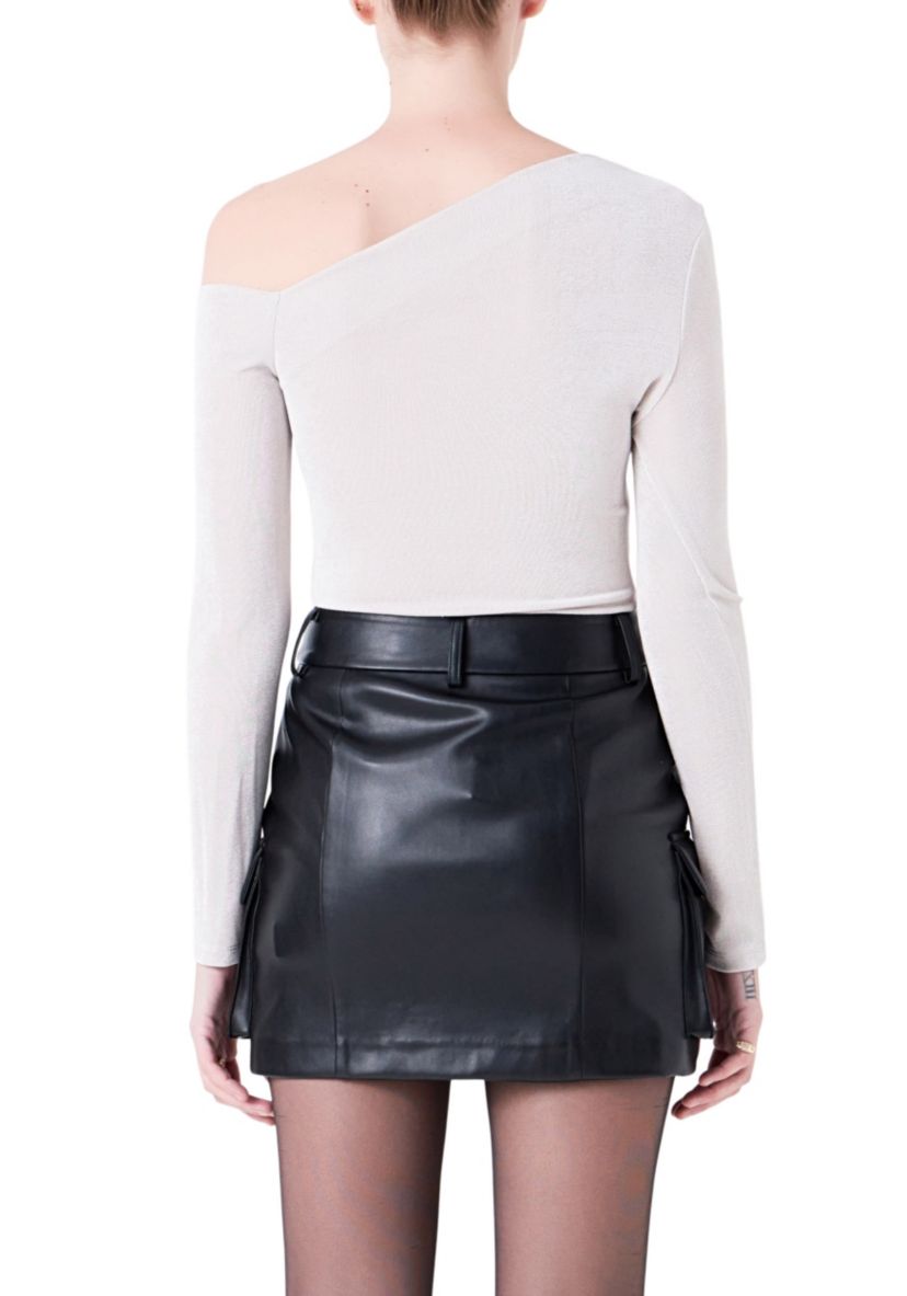 Asymmetric Shoulder Top