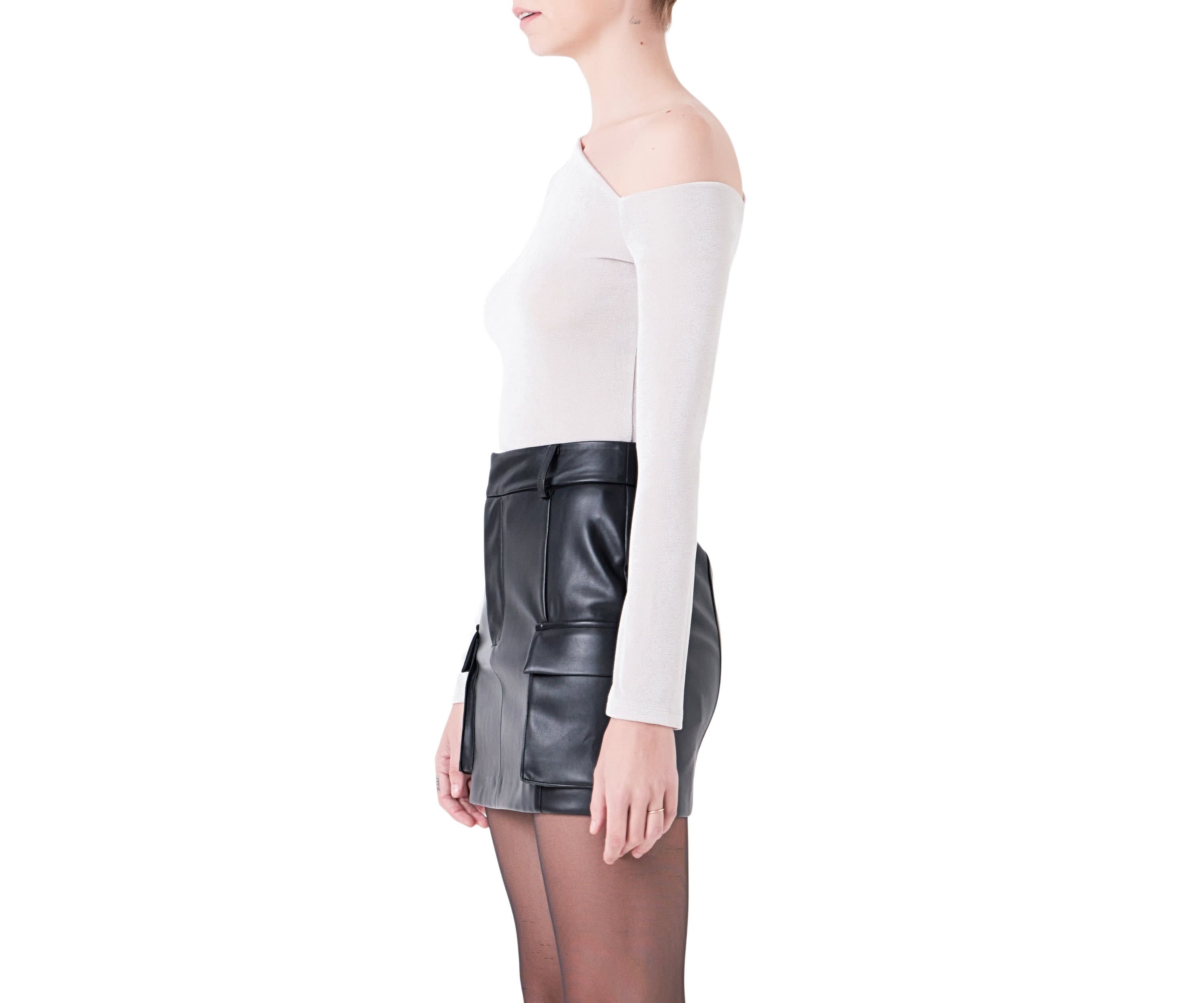 Asymmetric Shoulder Top
