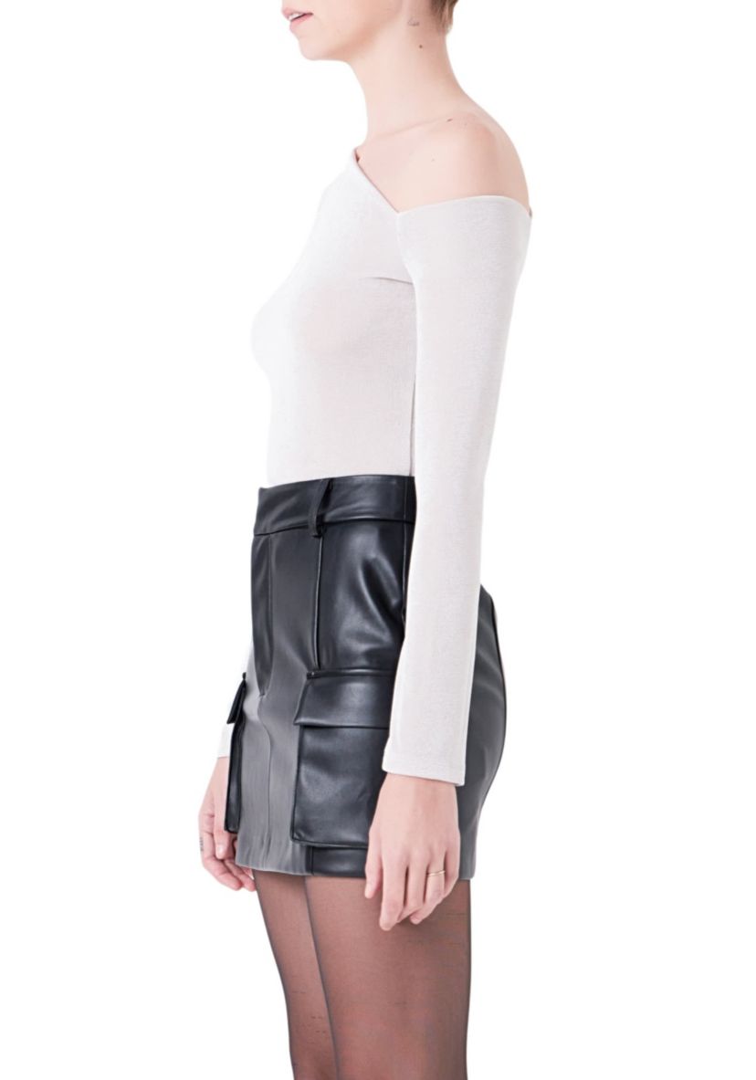 Asymmetric Shoulder Top