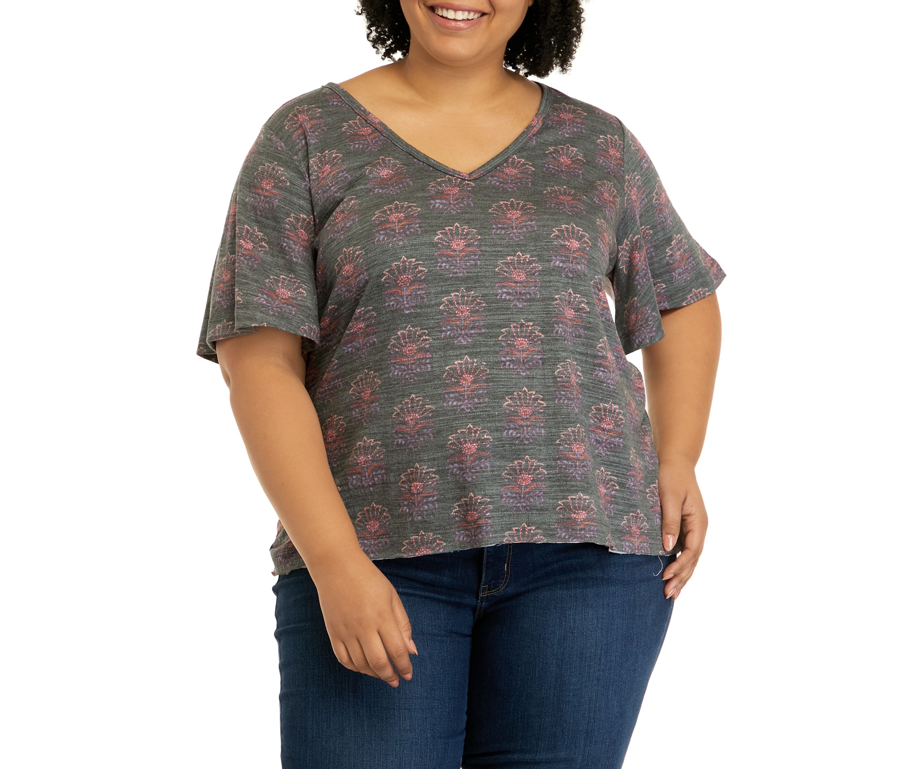 Plus Size Short Sleeve Knit Slub V-Neck T-Shirt